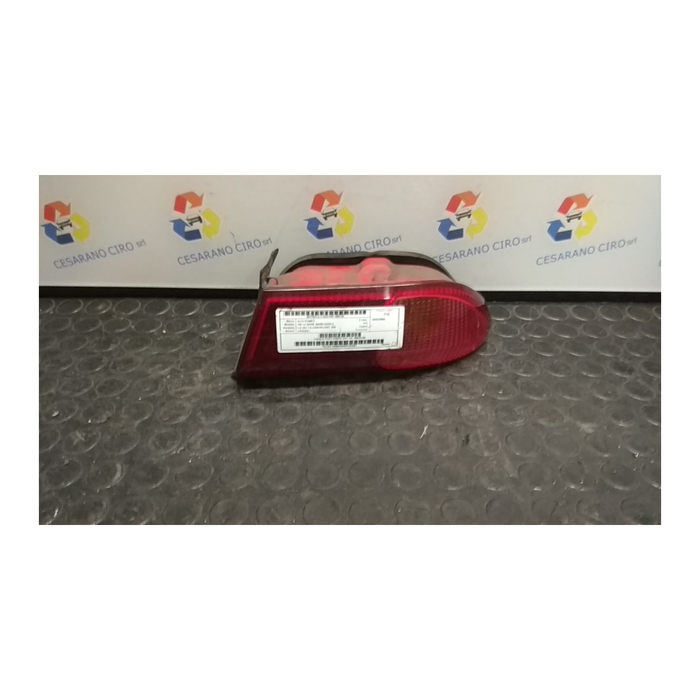 FANALE POST. PARTE EST. DX. 125 ALFA ROMEO 156 1A SERIE (04/00-02/02) AR32205 60620136