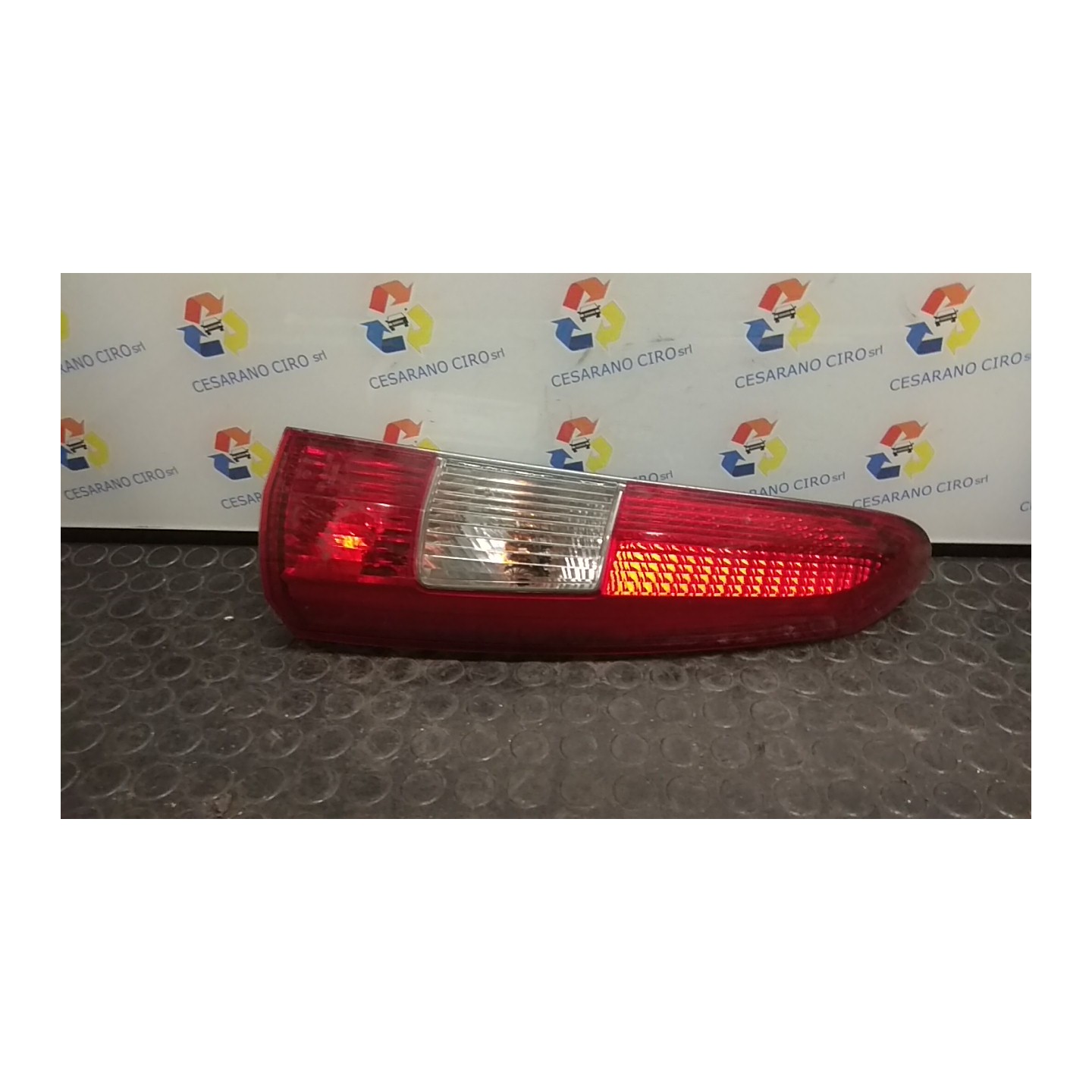 FANALE POST. PARTE SUP. DX. 173 VOLVO V70/XC70 (01/00-10/07) B5244T3 30655375