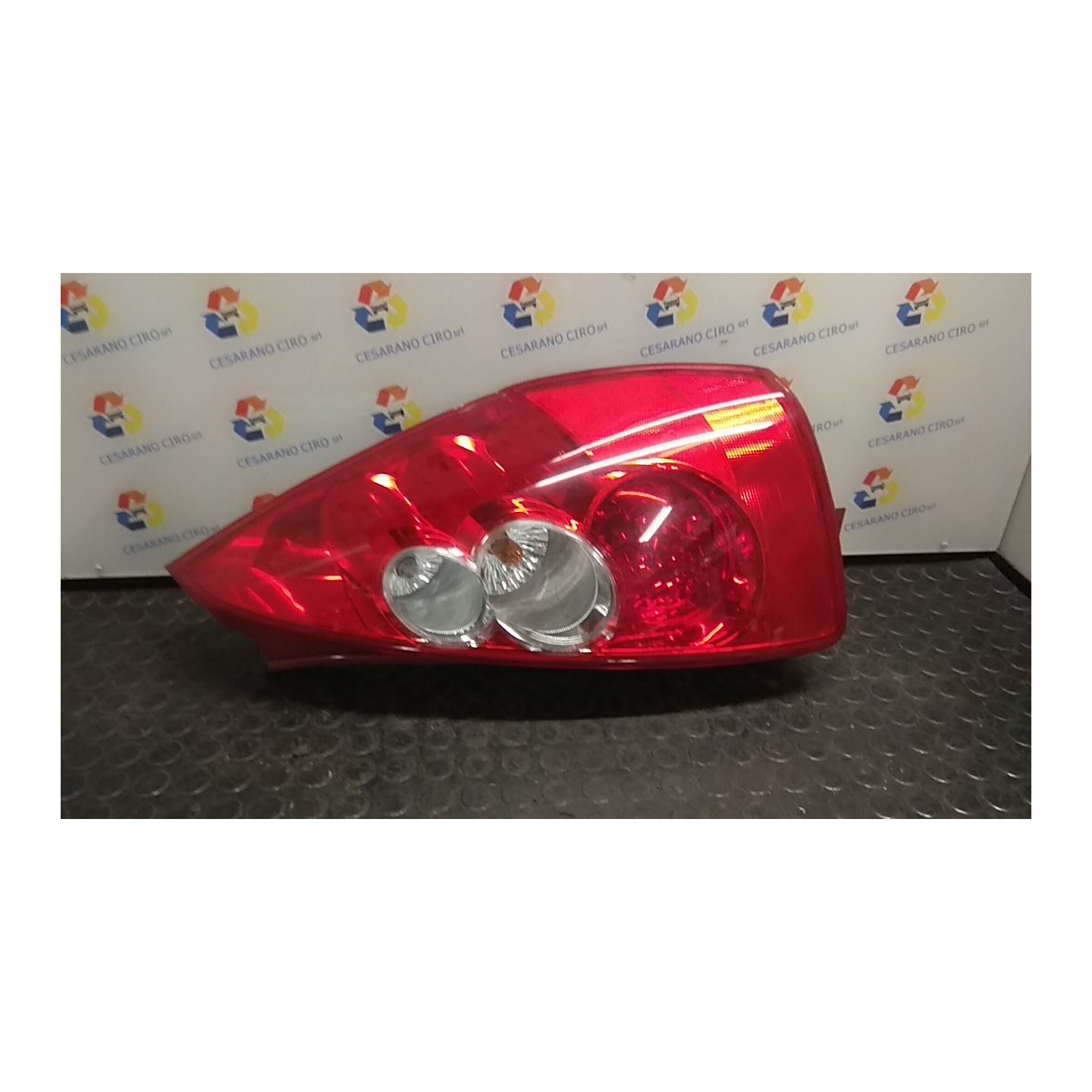 FANALE POST. DX. 182 MAZDA MAZDA 5 1A SERIE (07/05-10/10 RF C23551150E