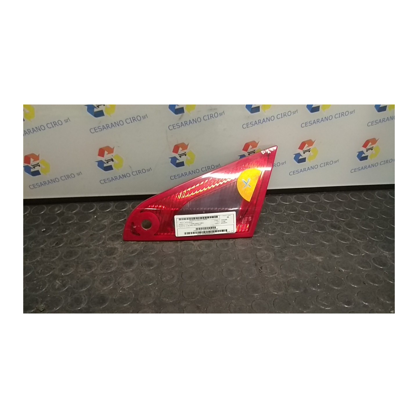 FANALE POST. PARTE INT. DX. 202 MITSUBISHI COLT 7A SERIE (06/04-12/09) 135930 8336A042
