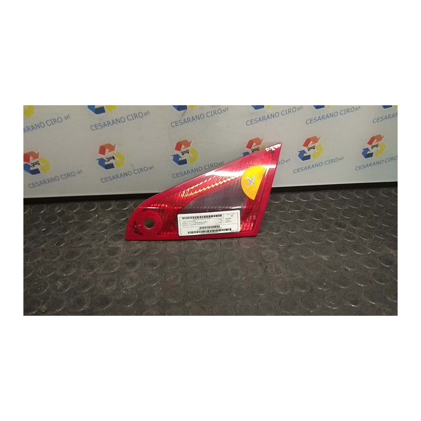 FANALE POST. PARTE INT. DX. 202 MITSUBISHI COLT 7A SERIE (06/04-12/09) 135930 8336A042