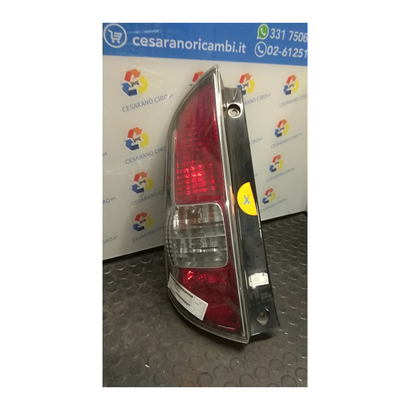 FANALE POST. SX. 210 DAIHATSU SIRION 2A SERIE (01/05-)  81560B1020