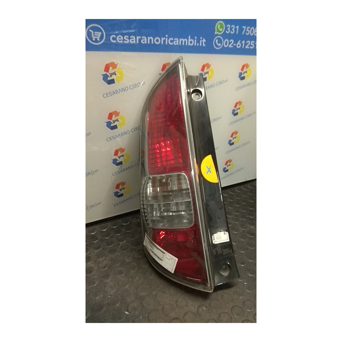 FANALE POST. SX. 210 DAIHATSU SIRION 2A SERIE (01/05-)  81560B1020