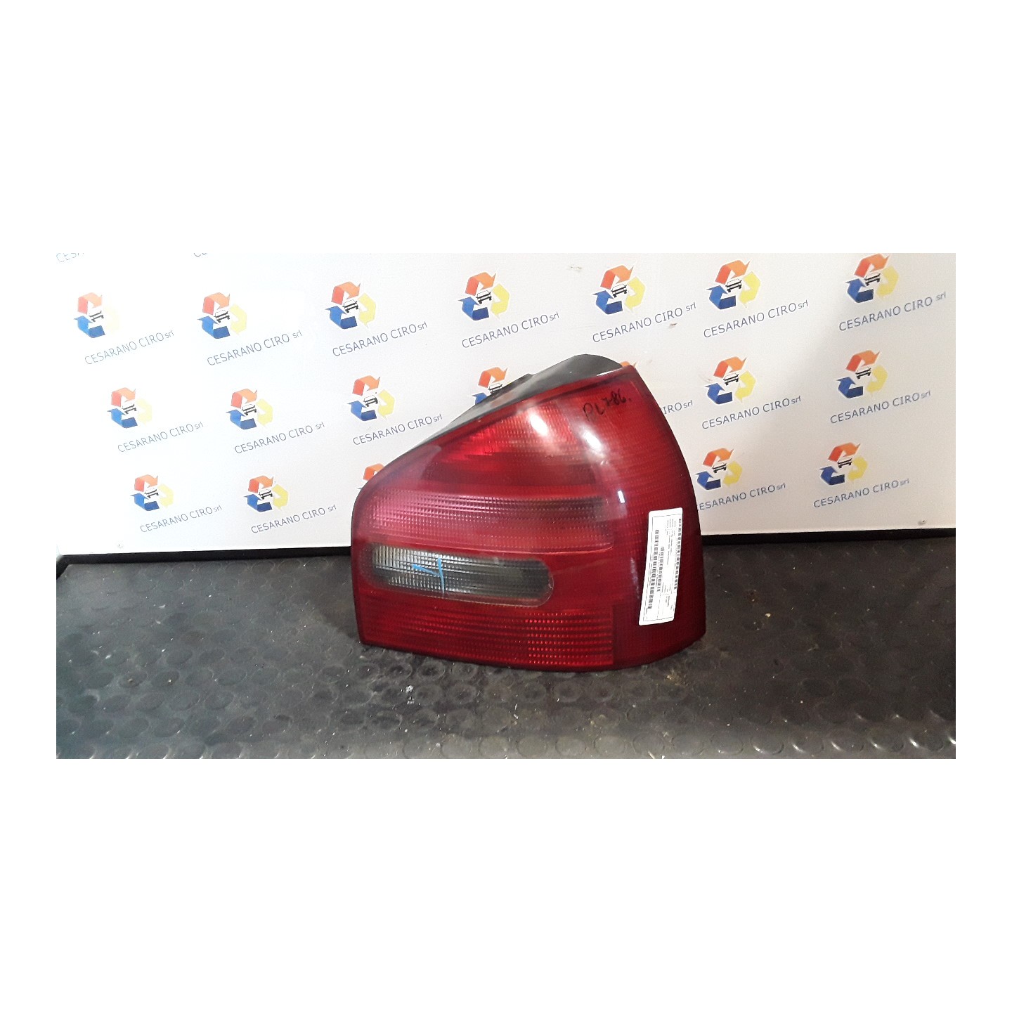 FANALE POST. DX. 211 AUDI A3 (8L) (08/96-12/01) AKL 8L0945096A