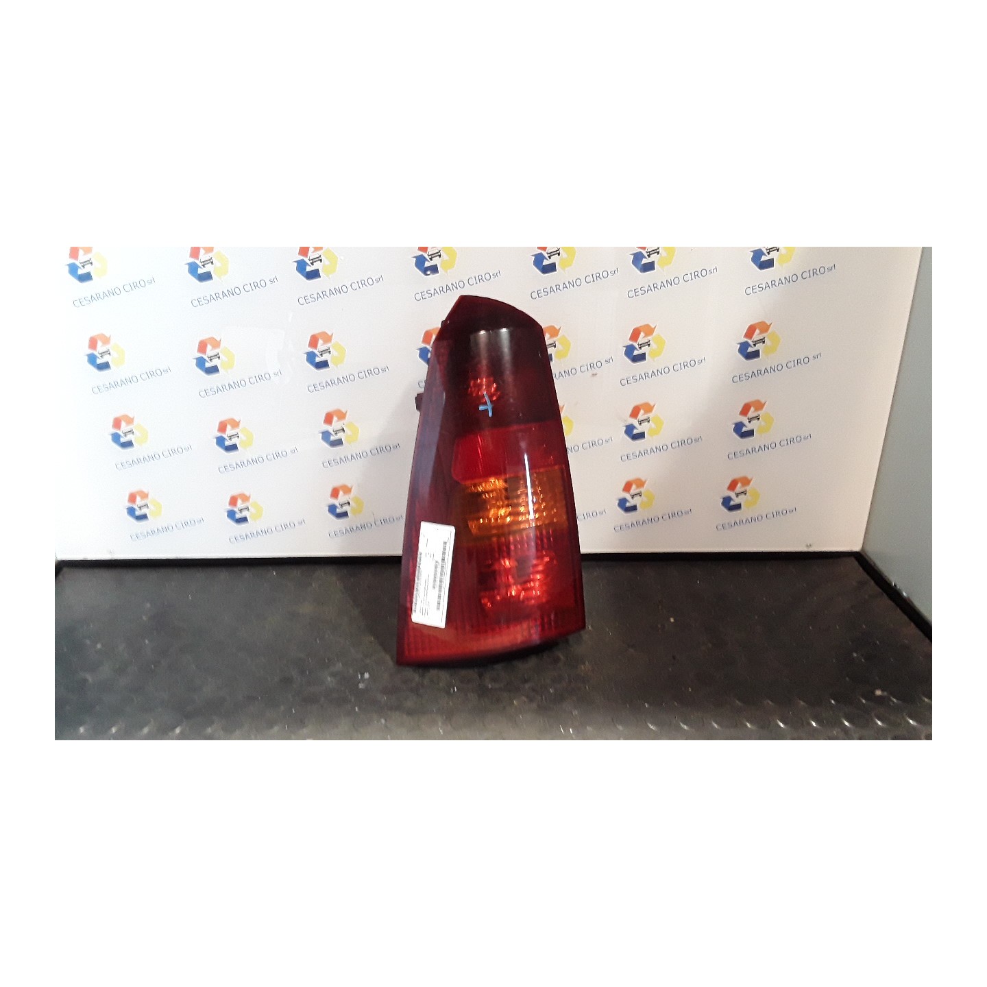 FANALE POST. SX. 226 FORD FOCUS (CAK) (10/01-04/05) FFDA 1233323