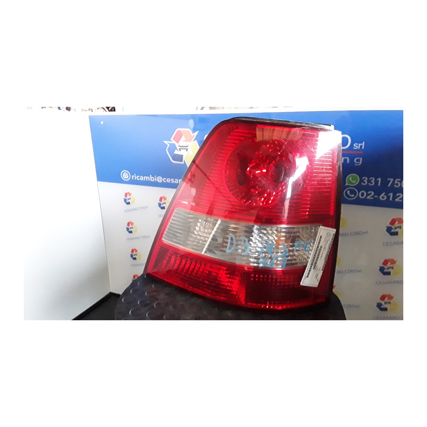 FANALE POST. DX. 116 KIA SORENTO 1A SERIE (07/02-12/06 D4CB 924023E010