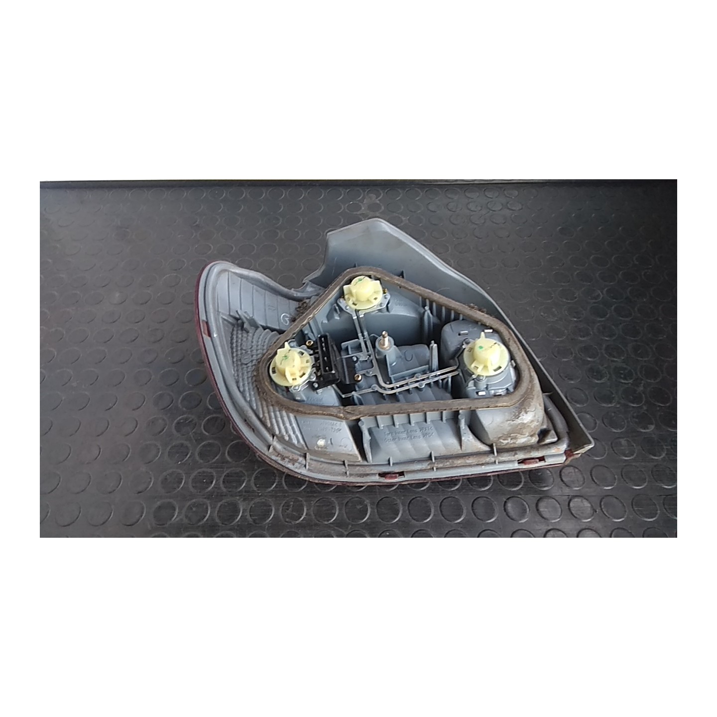 FANALE POST. DX. 242 TOYOTA YARIS (10/01-11/05)     (FRP) 1SZFE 815510D070
