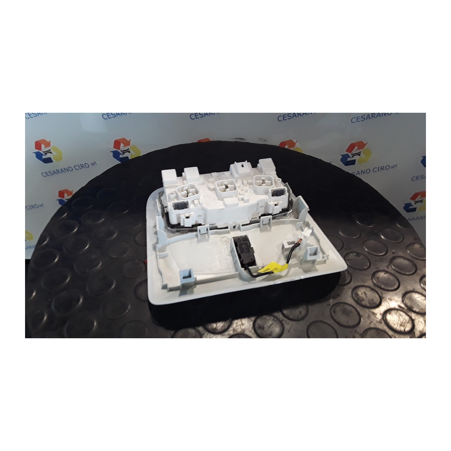 LUCE CORTESIA ANT. TETTO 074 PEUGEOT 208 (01/12-11/15) 8H01 96754056PR