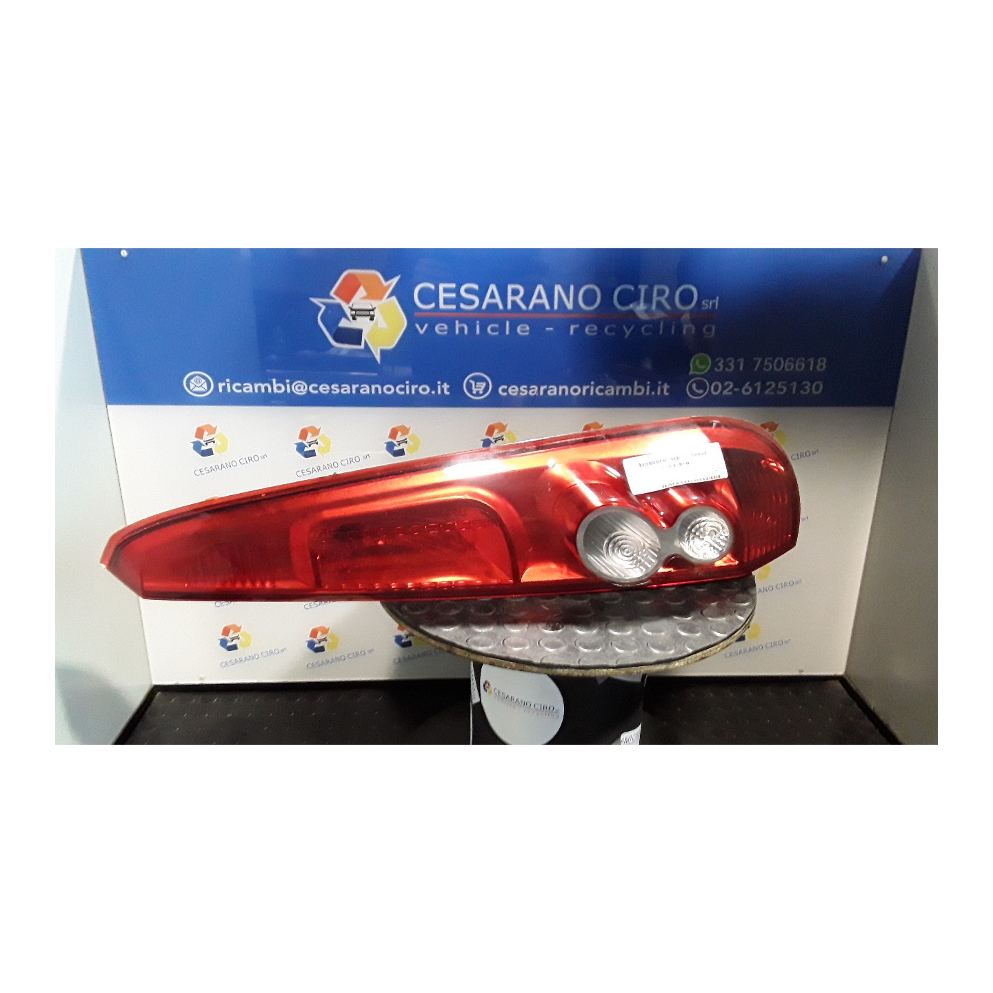 FANALE POST. DX. 101 FORD FIESTA (CBK) (12/05-12/08) FUJA 1437625
