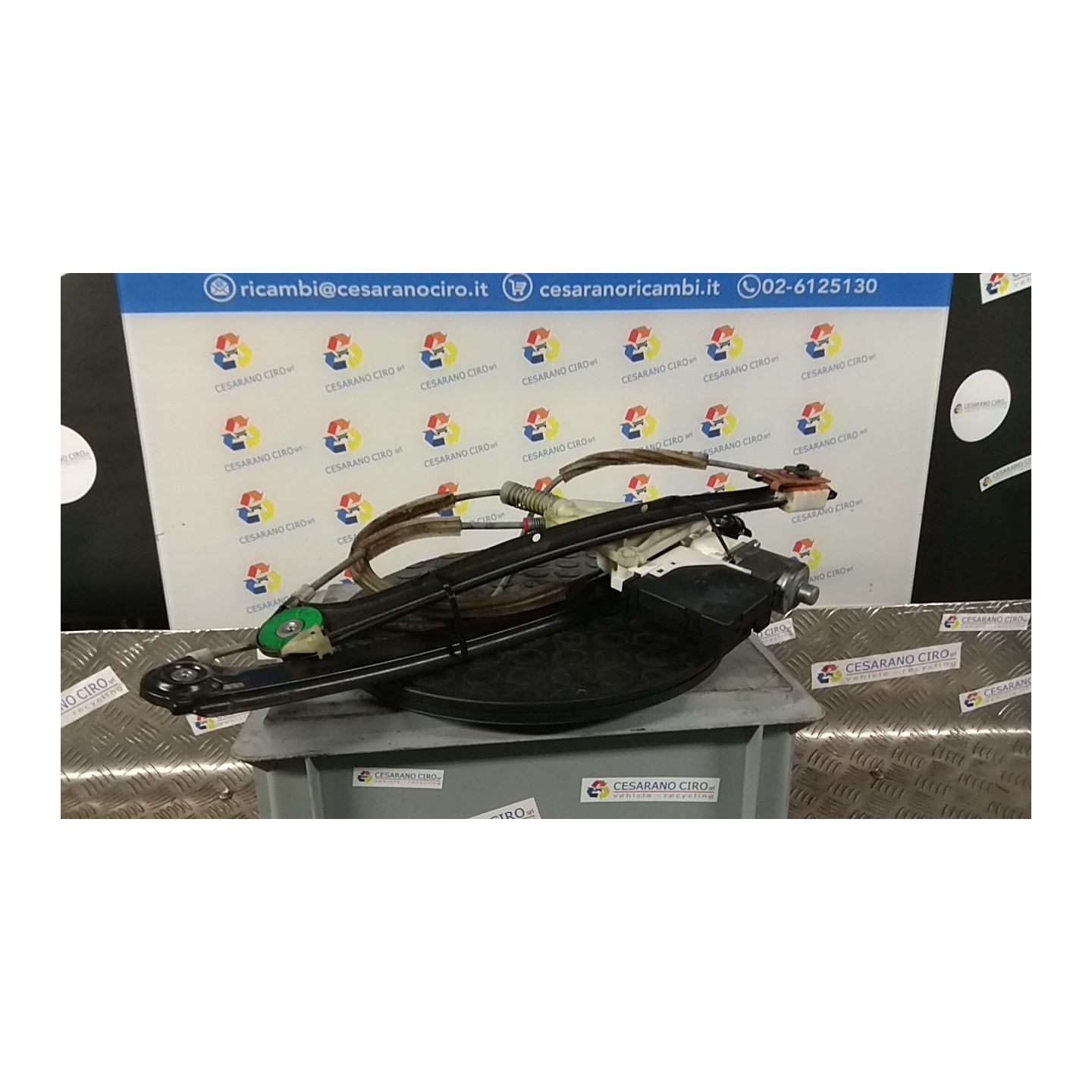 ALZACRISTALLO ELETTR. PORTA ANT. DX. 148 AUDI A3 (8P) (04/03-06/10) BMM 8P3837462C