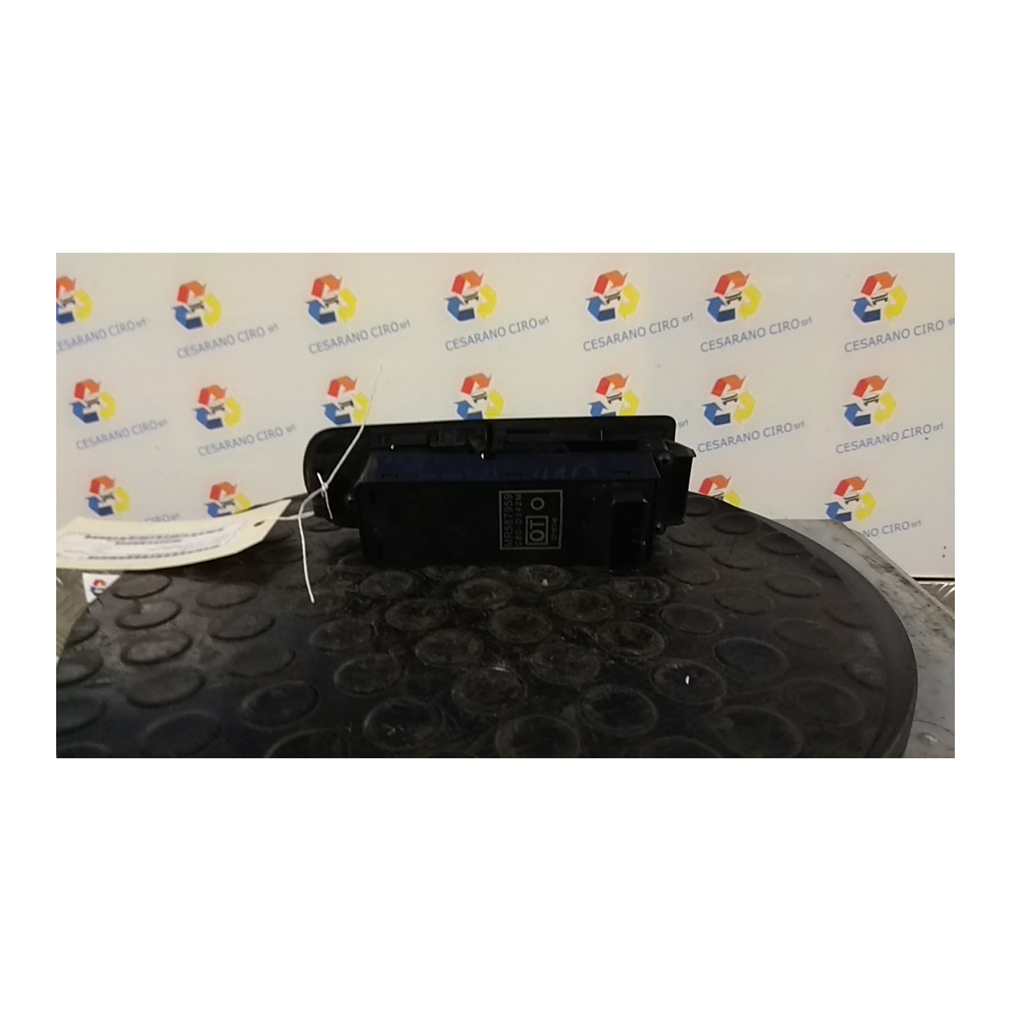 BLOCCO COMANDI ALZACRISTALLI 062 MITSUBISHI COLT 7A SERIE (06/04-12/09) 134910 MR587959