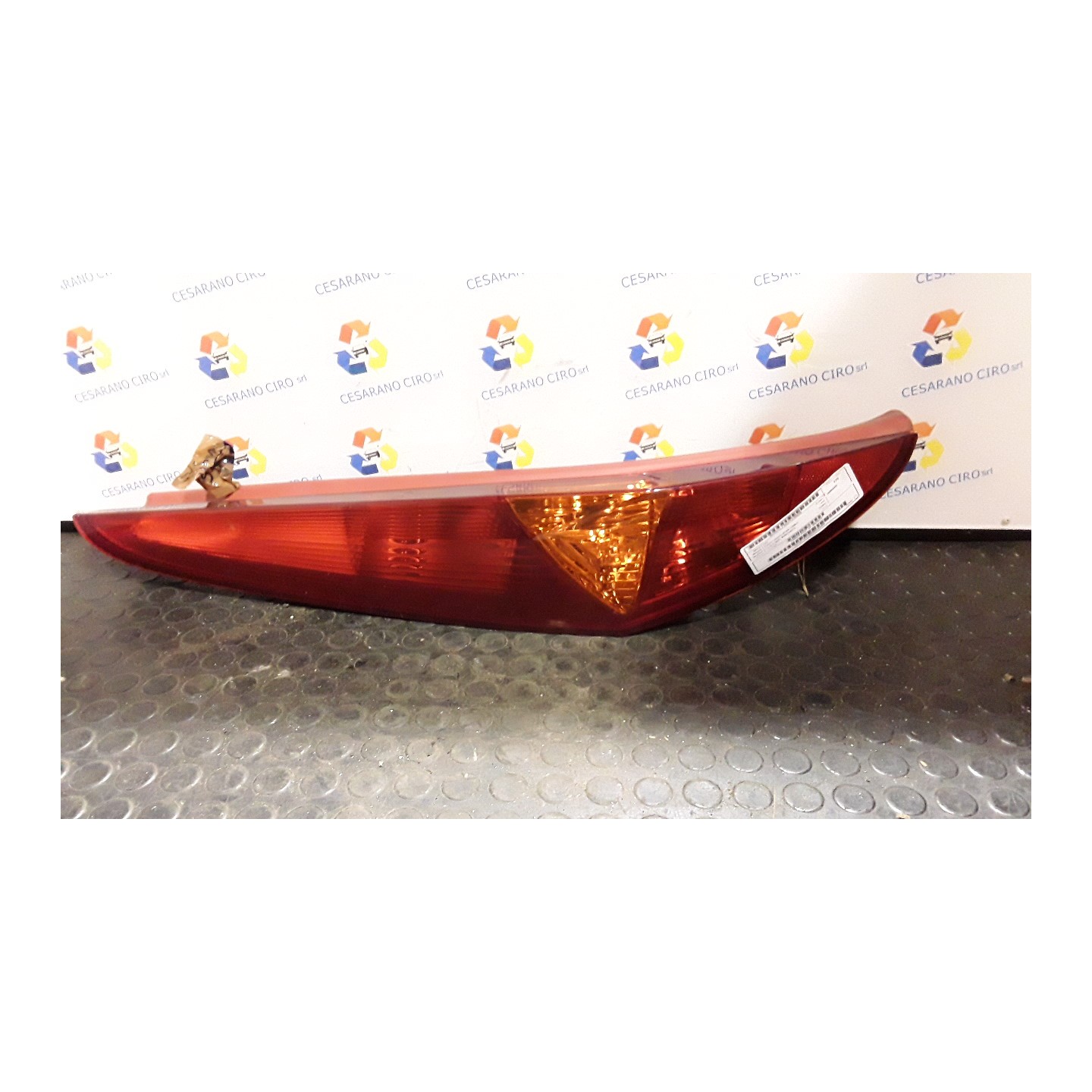 FANALE POST. SX. 220 FIAT PUNTO (1N/1P) (07/99-12/05) 188A4000 46523770