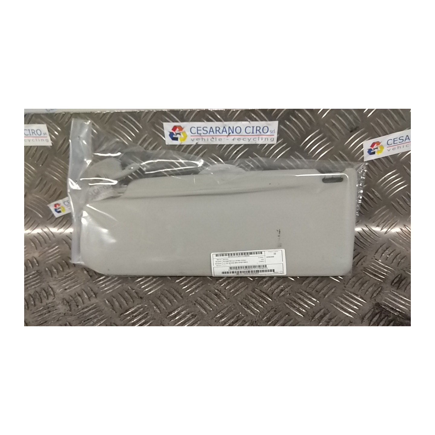 ALETTA PARASOLE PARABREZZA DX. 328 SKODA ROOMSTER (5J) (07/06-12/10) BZG 5J1857552T2F4