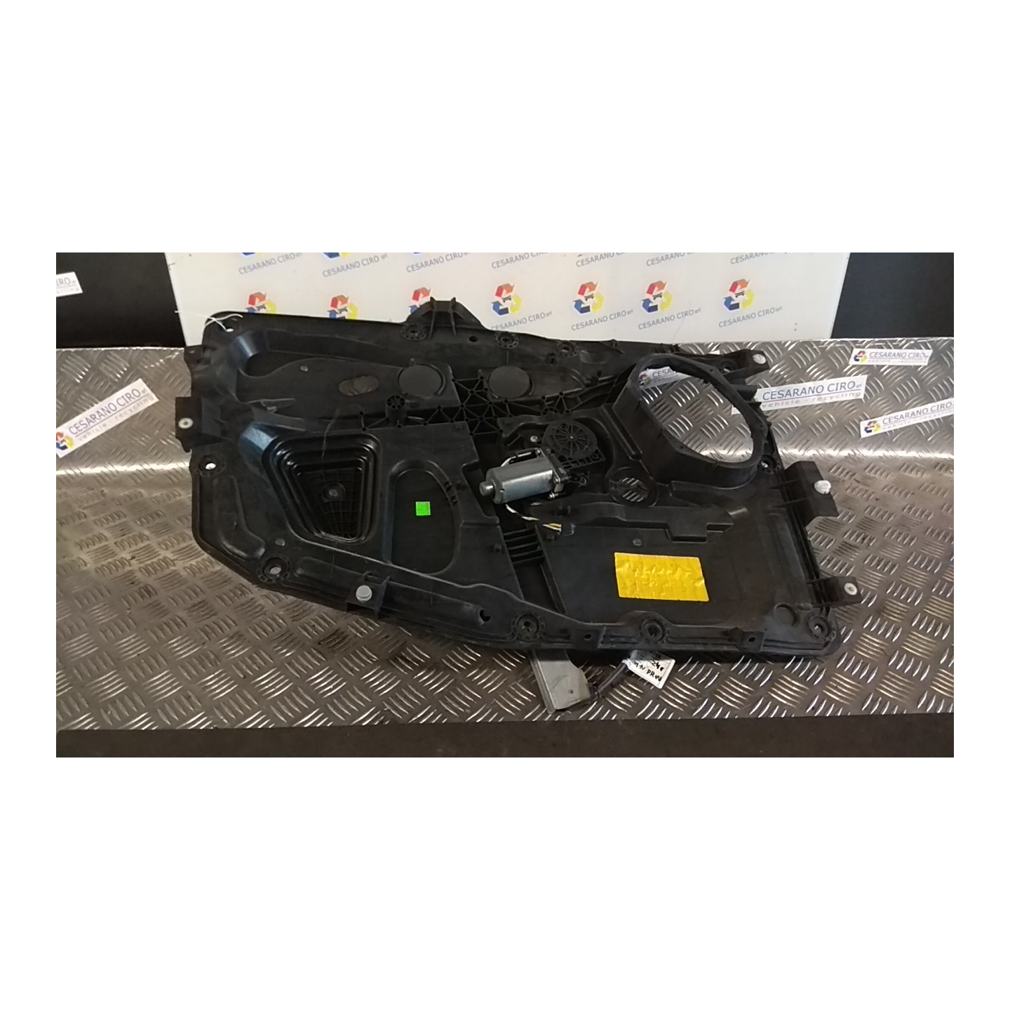 ALZACRISTALLO PORTA POST. SX. 040 FORD FUSION (CBK) (09/02-) FXJA 1449294