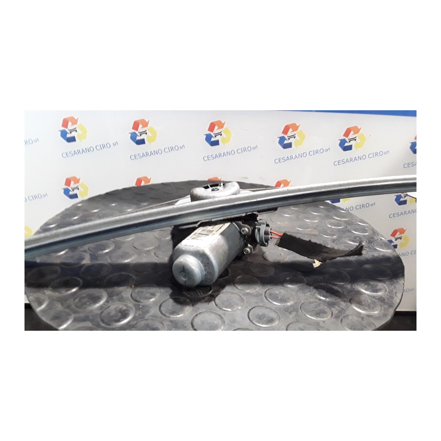 ALZACRISTALLO ELETTR. PORTA ANT. CON MOTORINO DX. 005 DACIA LOGAN (11/05-10/08) K7MF7 8200901102