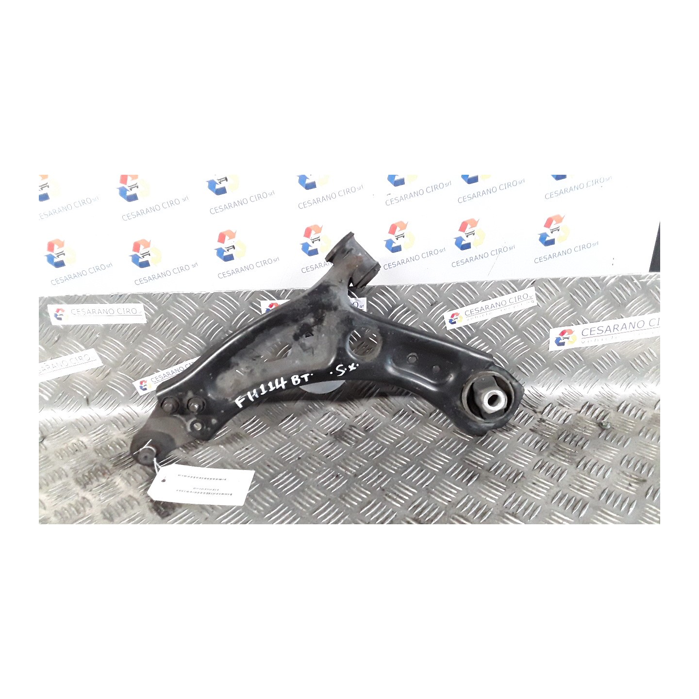 BRACCIO OSCILLANTE ANT. SOSP. POST. SX. 043 FIAT 500X (5F) (11/14-) 55260384 52025625