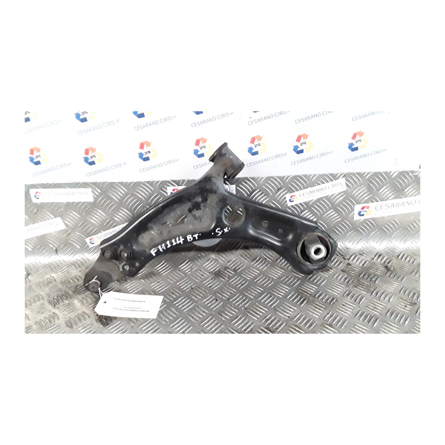 BRACCIO OSCILLANTE ANT. SOSP. POST. SX. 043 FIAT 500X (5F) (11/14-) 55260384 52025625