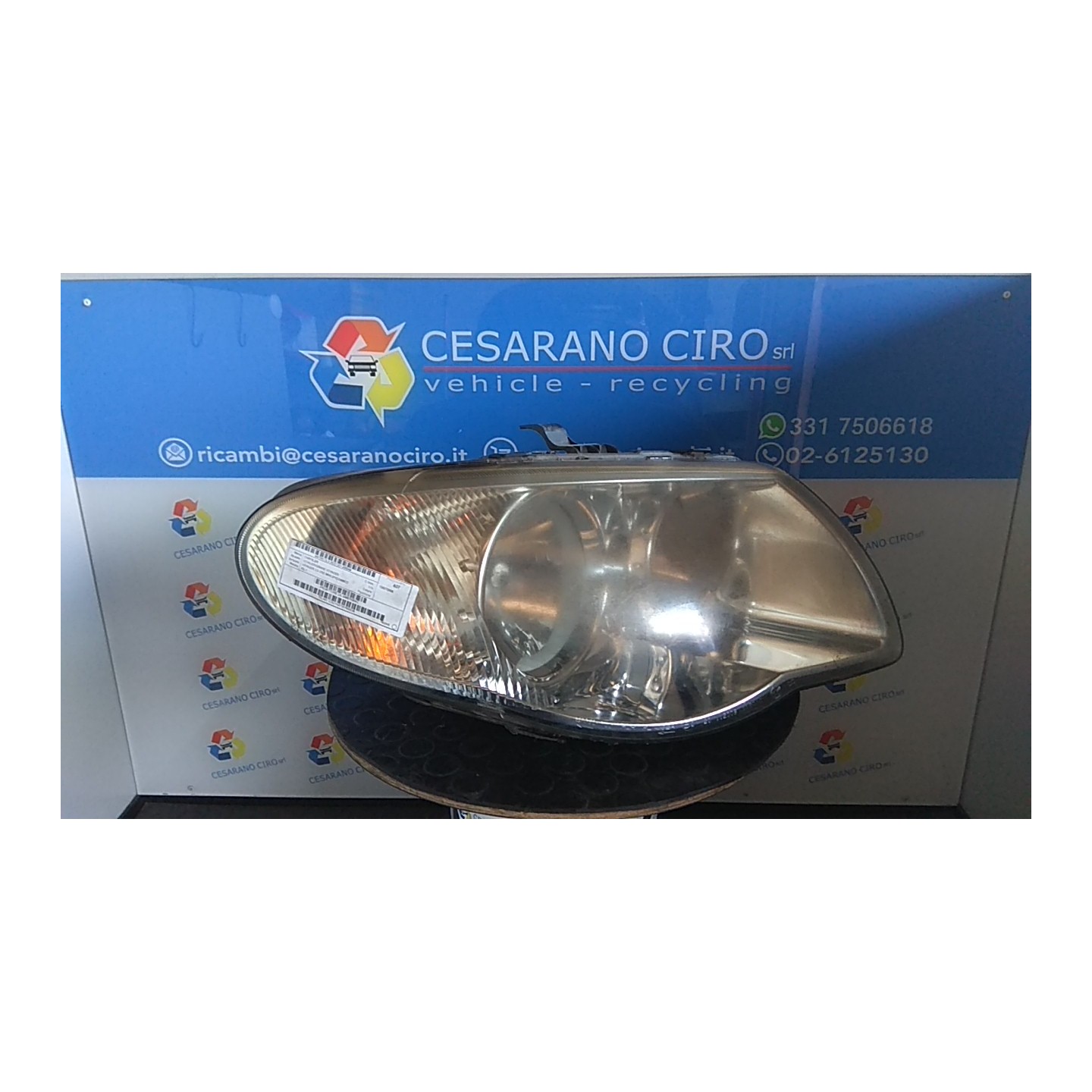 PROIETTORE DX. 044 CHRYSLER VOYAGER/GRAND VOYAGER (04/04-1 25L 04857830AC
