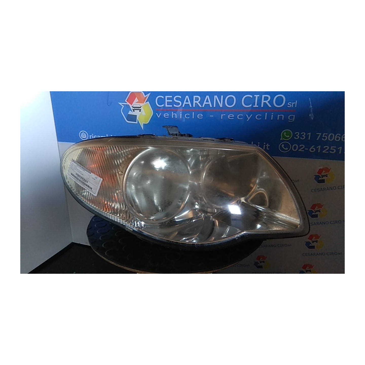 PROIETTORE DX. 044 CHRYSLER VOYAGER/GRAND VOYAGER (04/04-1 25L 04857830AC