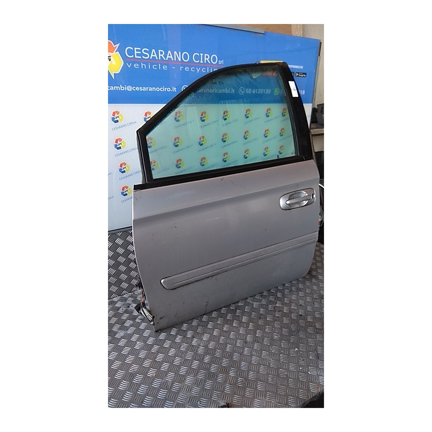 PORTA ANT. SX. 048 CHRYSLER VOYAGER/GRAND VOYAGER (04/04-1 25L 04894157AI