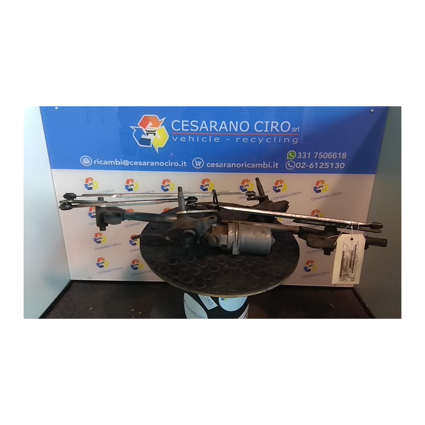 MECCANISMO TERGIPARABREZZA CON MOTORINO 119 CHRYSLER VOYAGER/GRAND VOYAGER (04/04-1 28L K05114534AA