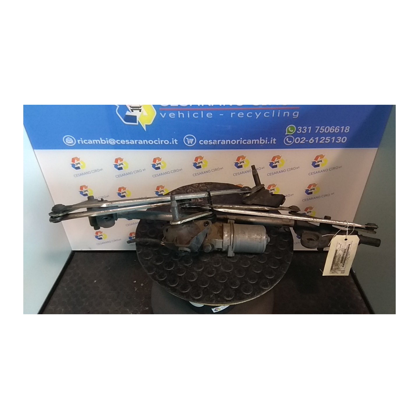 MECCANISMO TERGIPARABREZZA CON MOTORINO 119 CHRYSLER VOYAGER/GRAND VOYAGER (04/04-1 28L K05114534AA
