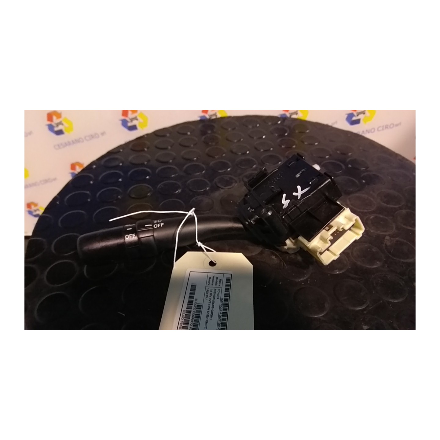 BLOCCO COMANDO VOLANTE LUCI 143 TOYOTA AVENSIS (04/03-04/09) 1ADFTV 8414005110
