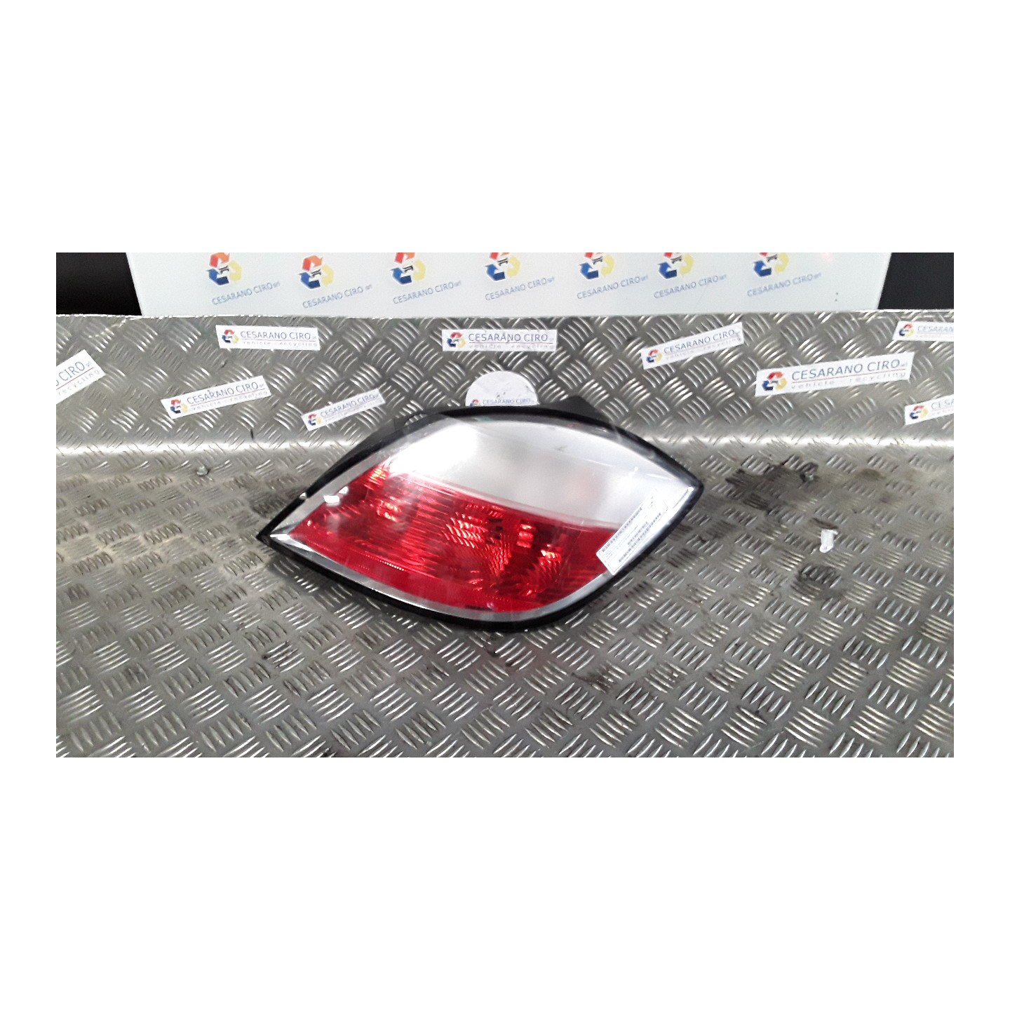 FANALE POST. HELLA DX. 046 OPEL ASTRA (A04) (01/04-03/11) Z17DTH 93190305