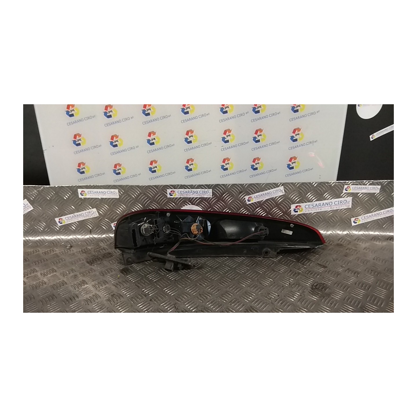 FANALE POST. DX. 045 FORD FIESTA (CBK) (12/05-12/08) F6JB 1437625