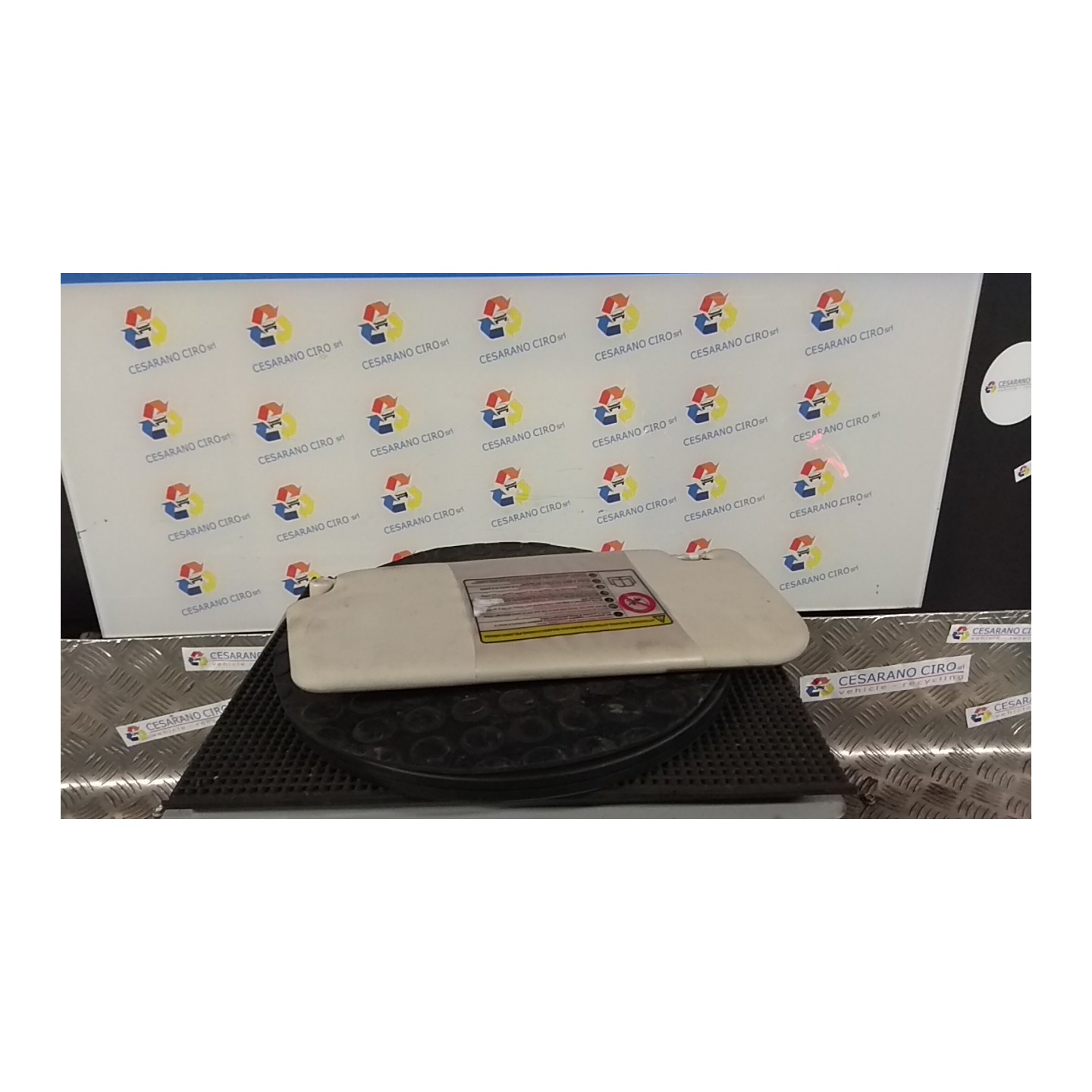 ALETTA PARASOLE PARABREZZA C/ TARGHETTA LINGIA ZONA 3 DX. 068 FIAT PUNTO EVO (3J) (08/09-07/13) 350A1000 735509468