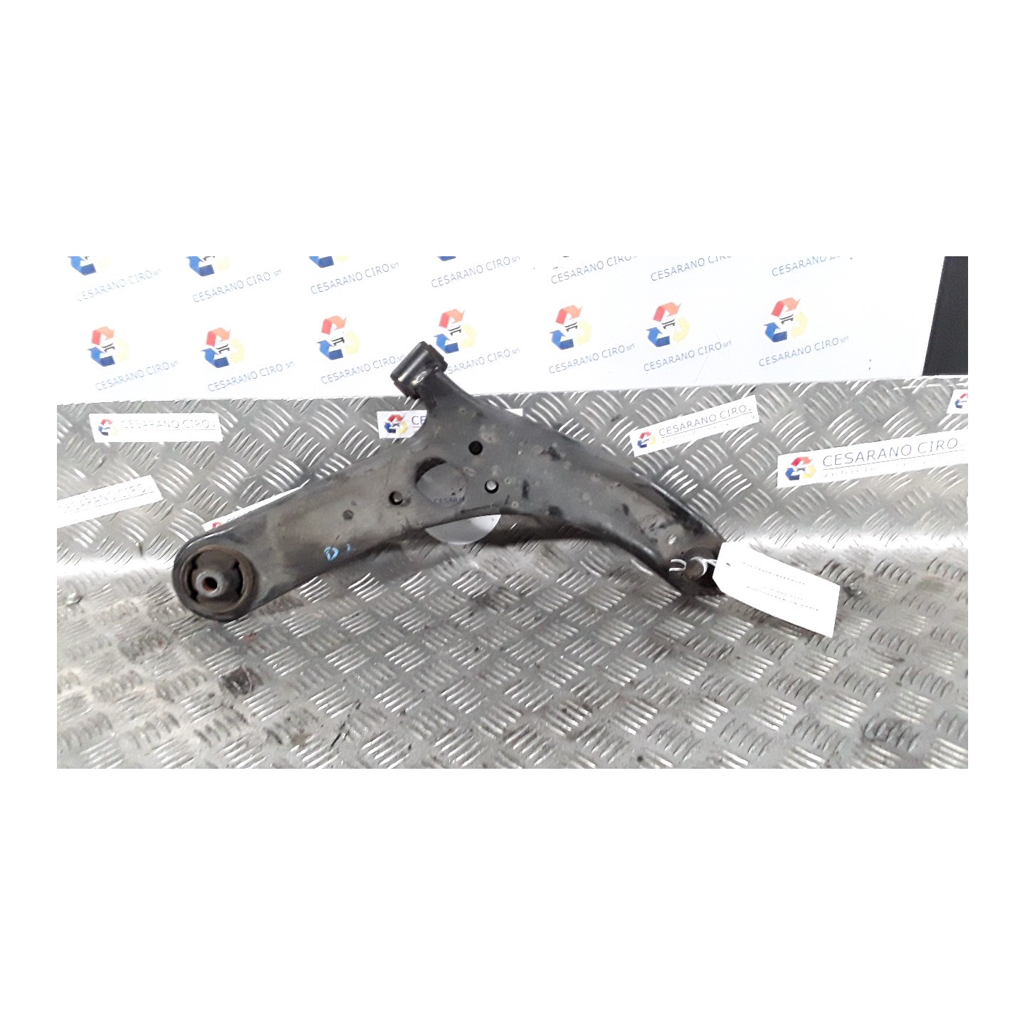 BRACCIO OSCILLANTE SOSP. ANT. DX. 094 KIA RIO 3A SERIE (08/11-09/15) D3FA 545011W000