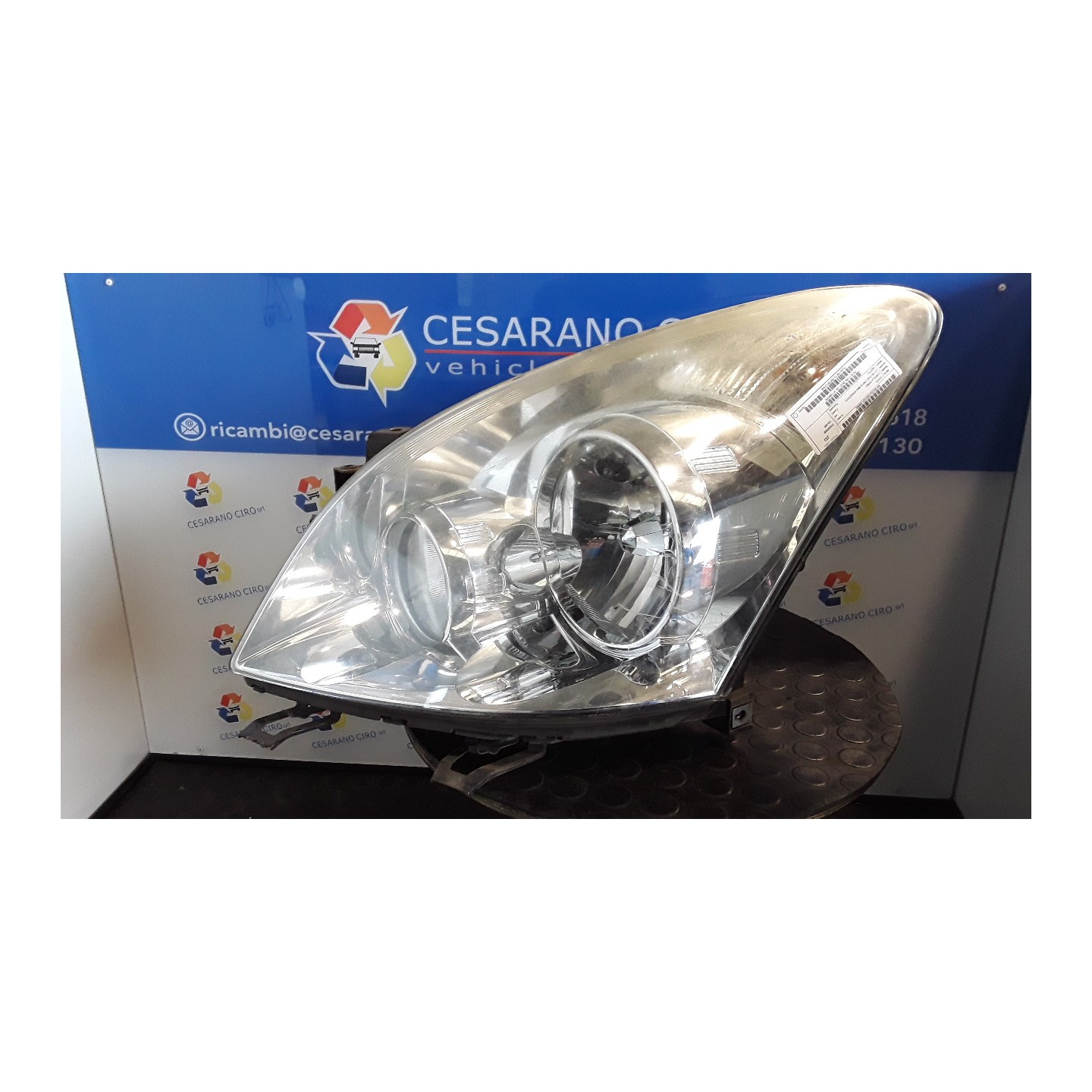 PROIETTORE 05-07 SX. 052 TOYOTA COROLLA VERSO (03/04-12/09) 2ADFTV 811700F010