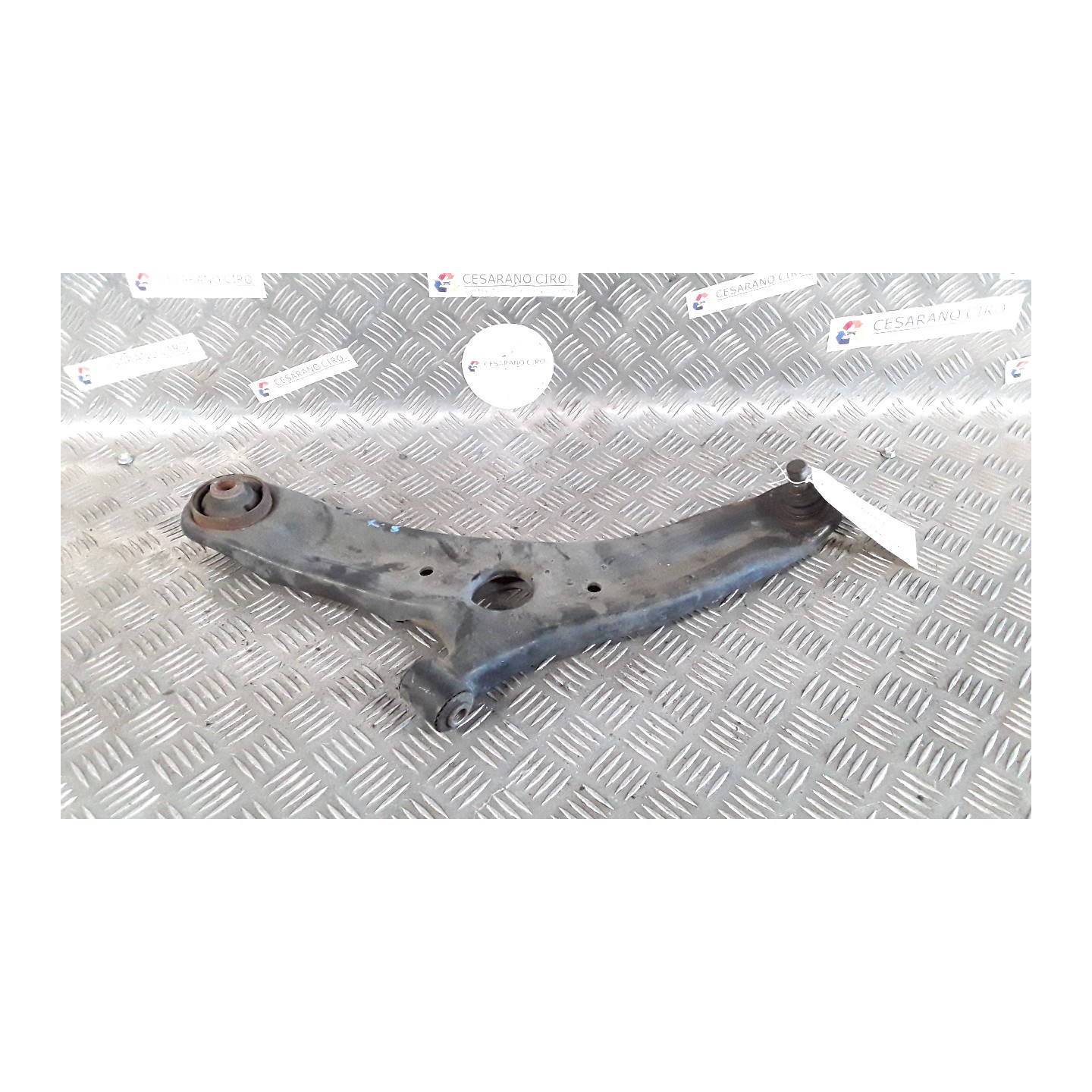 BRACCIO OSCILLANTE SOSP. ANT. SX. 035 KIA SOUL (03/09-) D4FB 545002K300