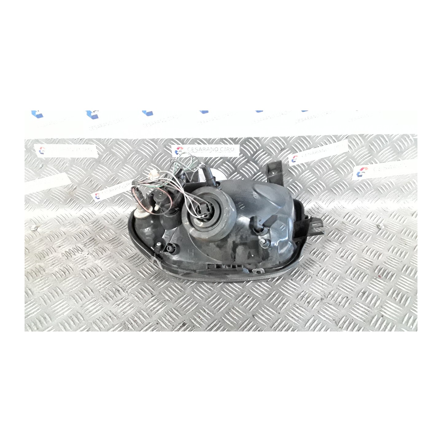 PROIETTORE VALEO DX. 149 RENAULT CLIO 2A SERIE (04/98-04/01) D7FD7 7701045994