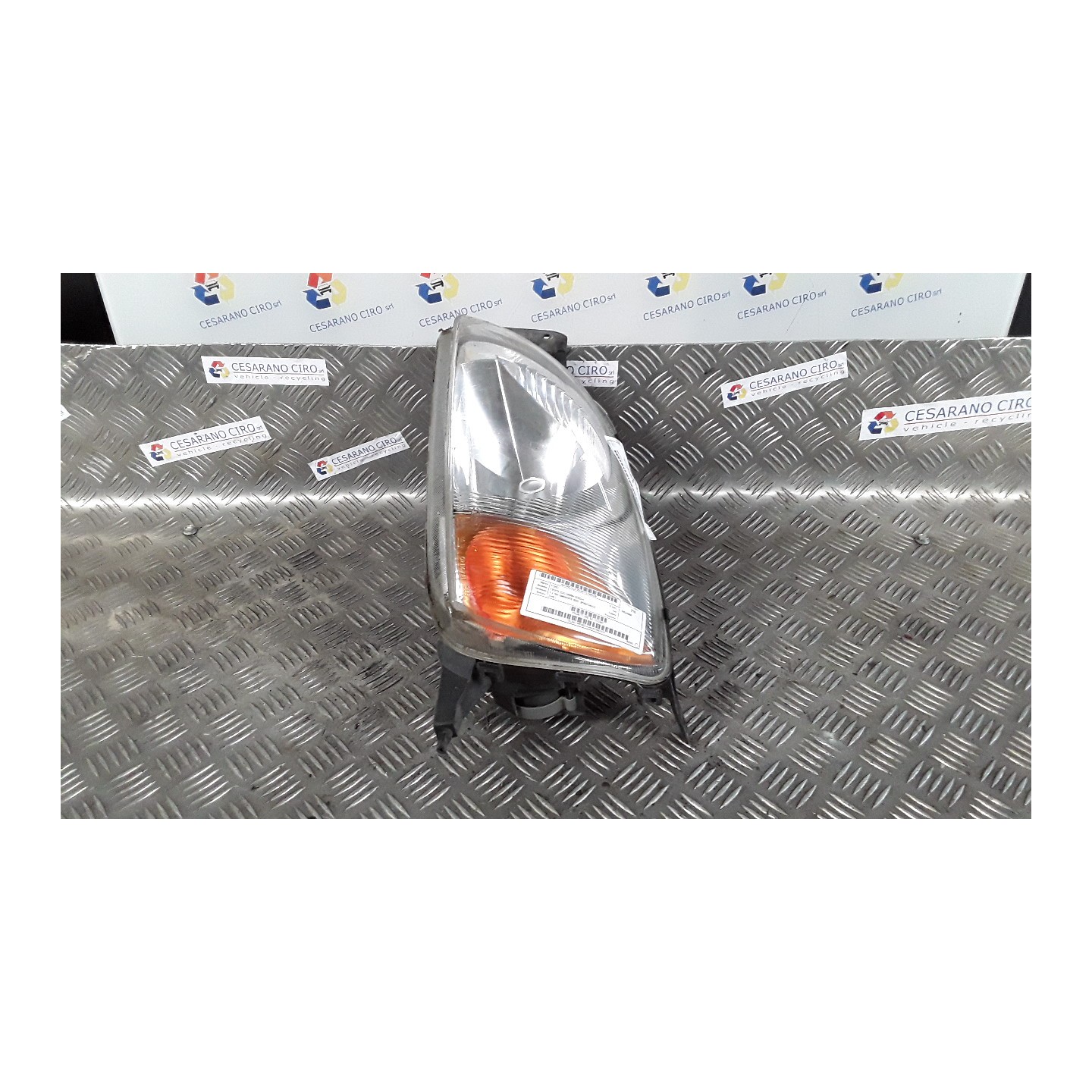 PROIETTORE SX. 229 FORD FIESTA (DX) (09/99-02/02) DHB 1127897