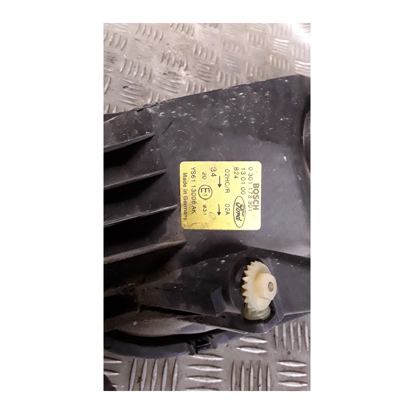 PROIETTORE SX. 229 FORD FIESTA (DX) (09/99-02/02) DHB 1127897