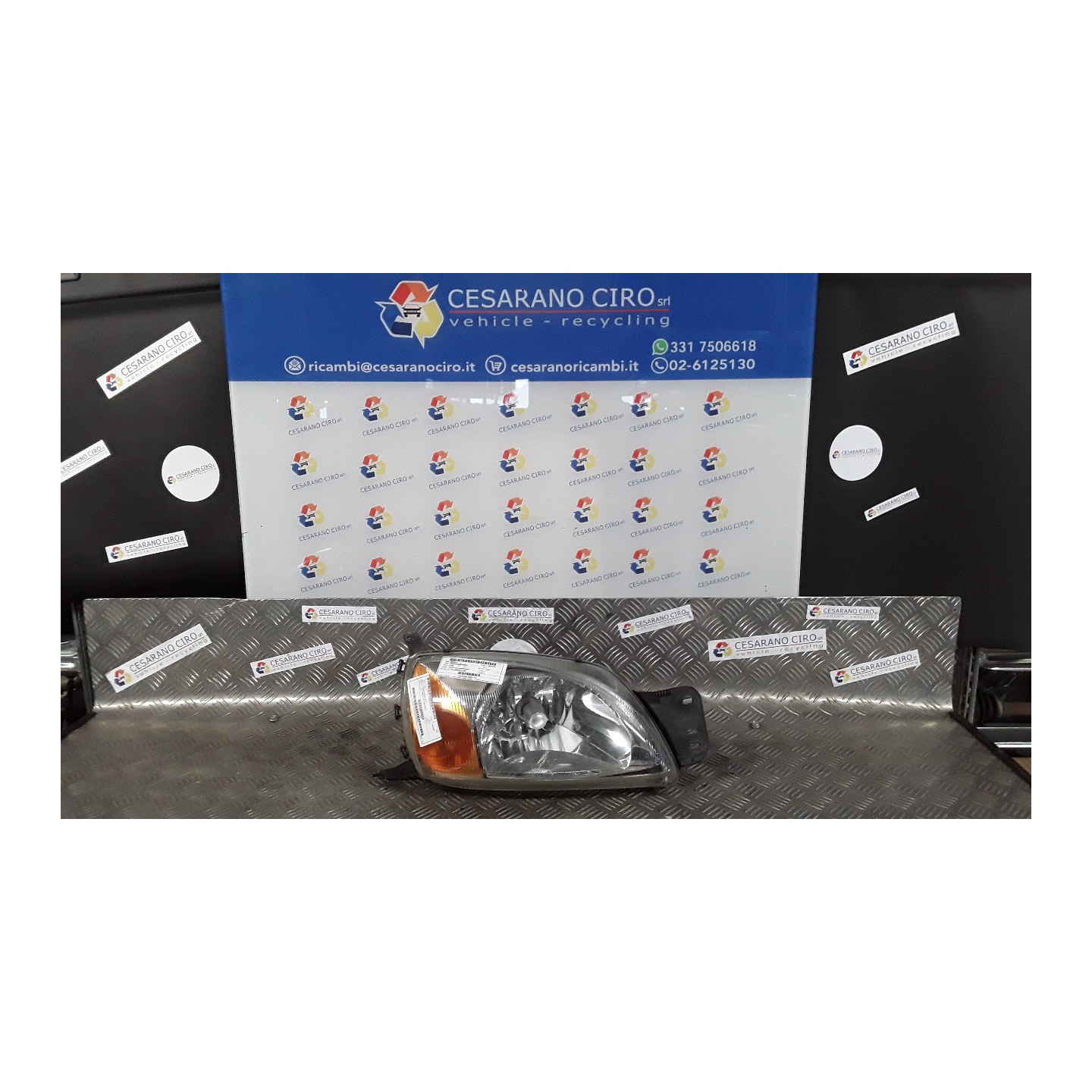 PROIETTORE DX. 230 FORD FIESTA (DX) (09/99-02/02) DHB 1127895