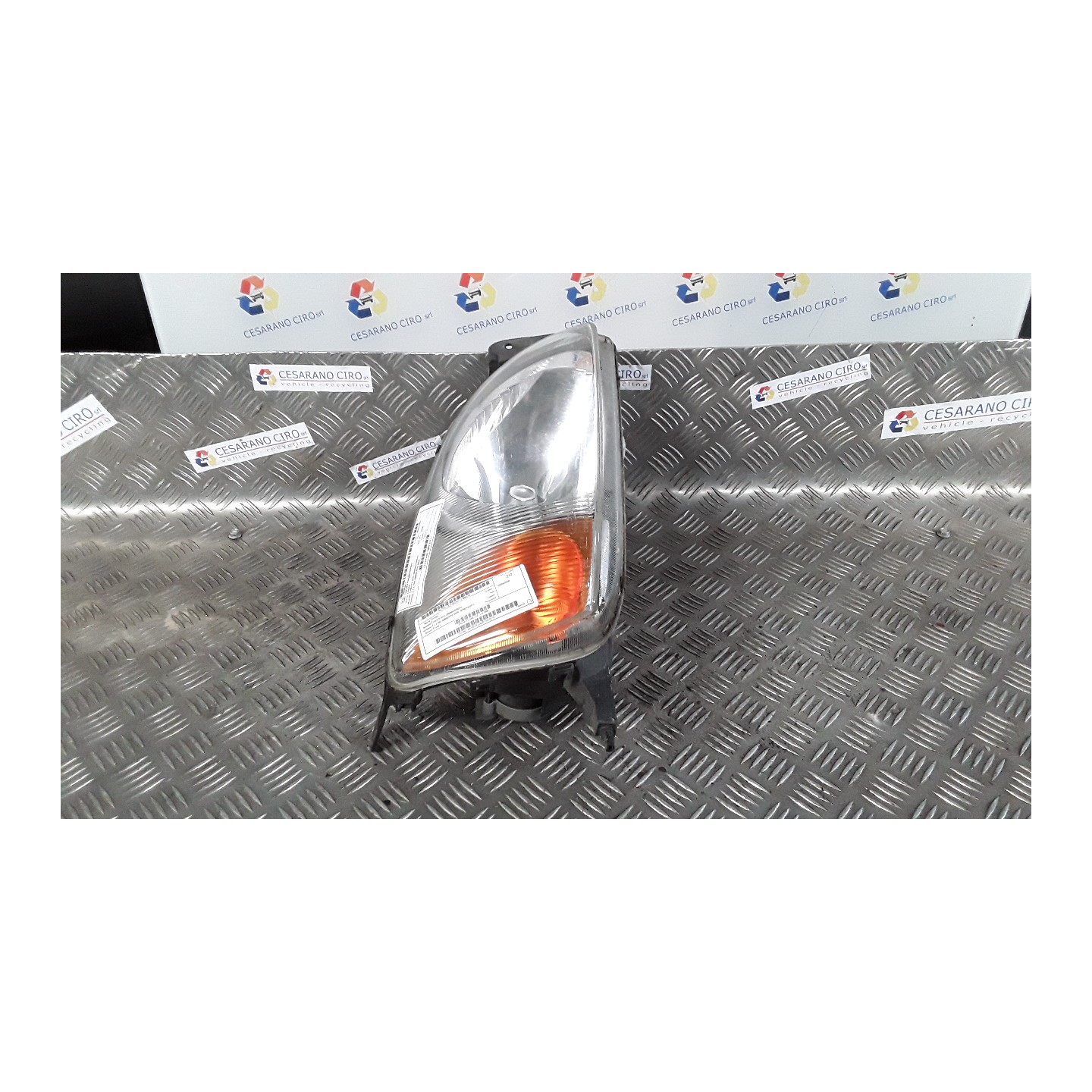 PROIETTORE DX. 230 FORD FIESTA (DX) (09/99-02/02) DHB 1127895