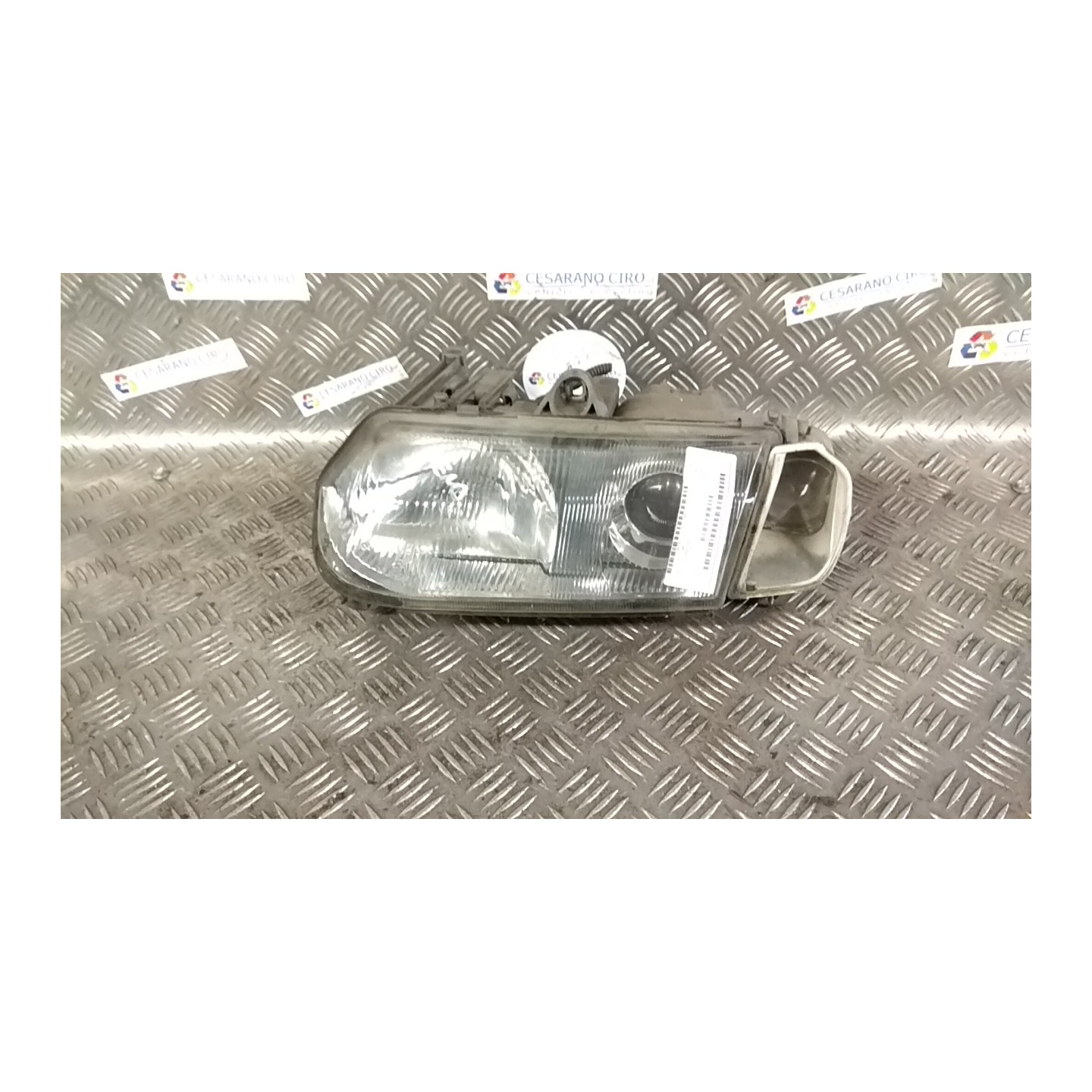 PROIETTORE SX. 025 ALFA ROMEO 145 (04/94-04/99) AR67601 60587938