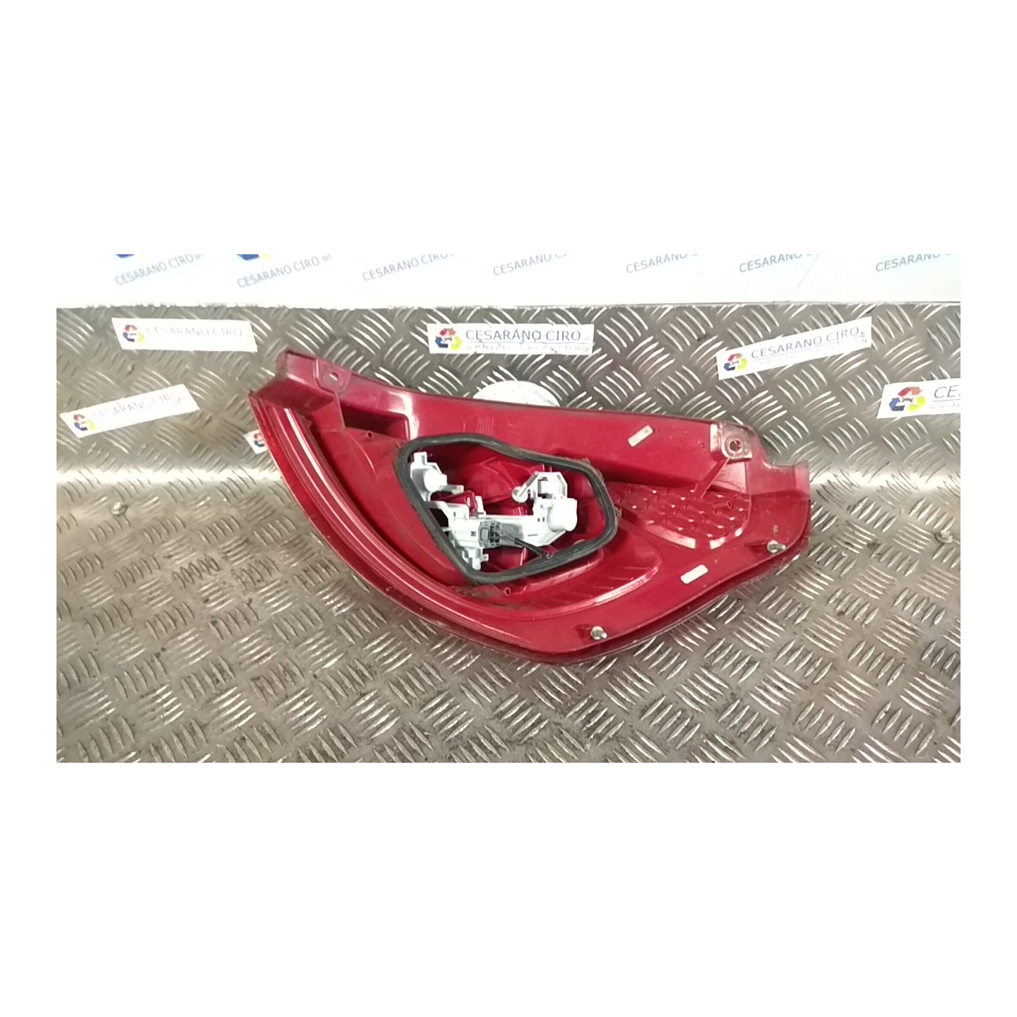 FANALE POST. SX. 032 FORD FIESTA (CB1) (09/08-10/13) SNJB 1709553