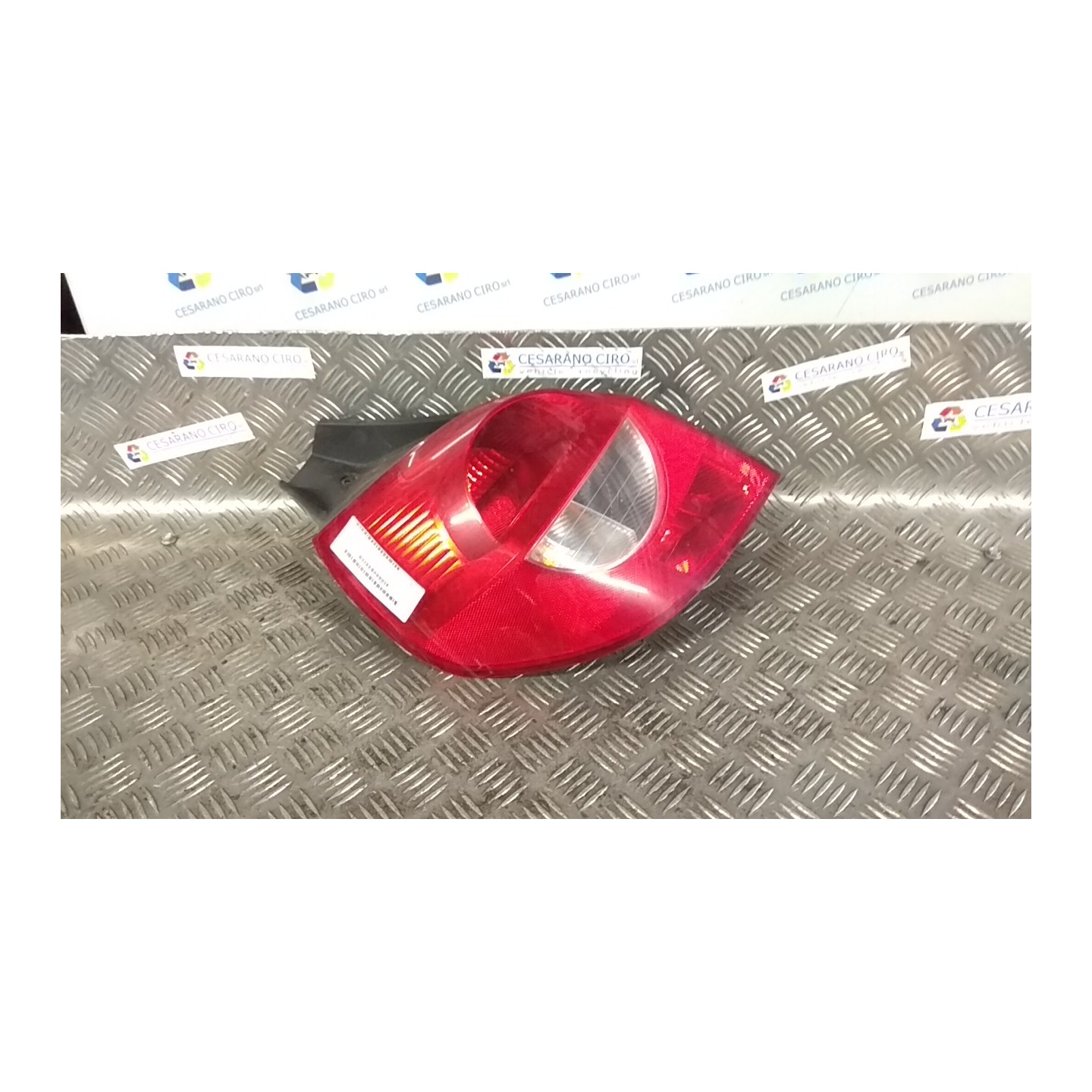 FANALE POST. SX. 037 RENAULT CLIO 3A SERIE (07/05-05/09) D4FD7 8200459962