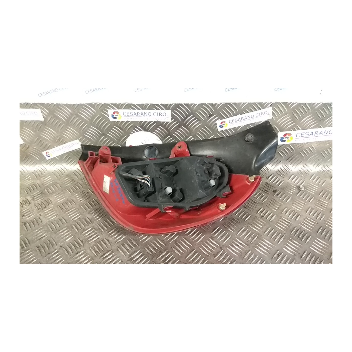FANALE POST. SX. 037 RENAULT CLIO 3A SERIE (07/05-05/09) D4FD7 8200459962