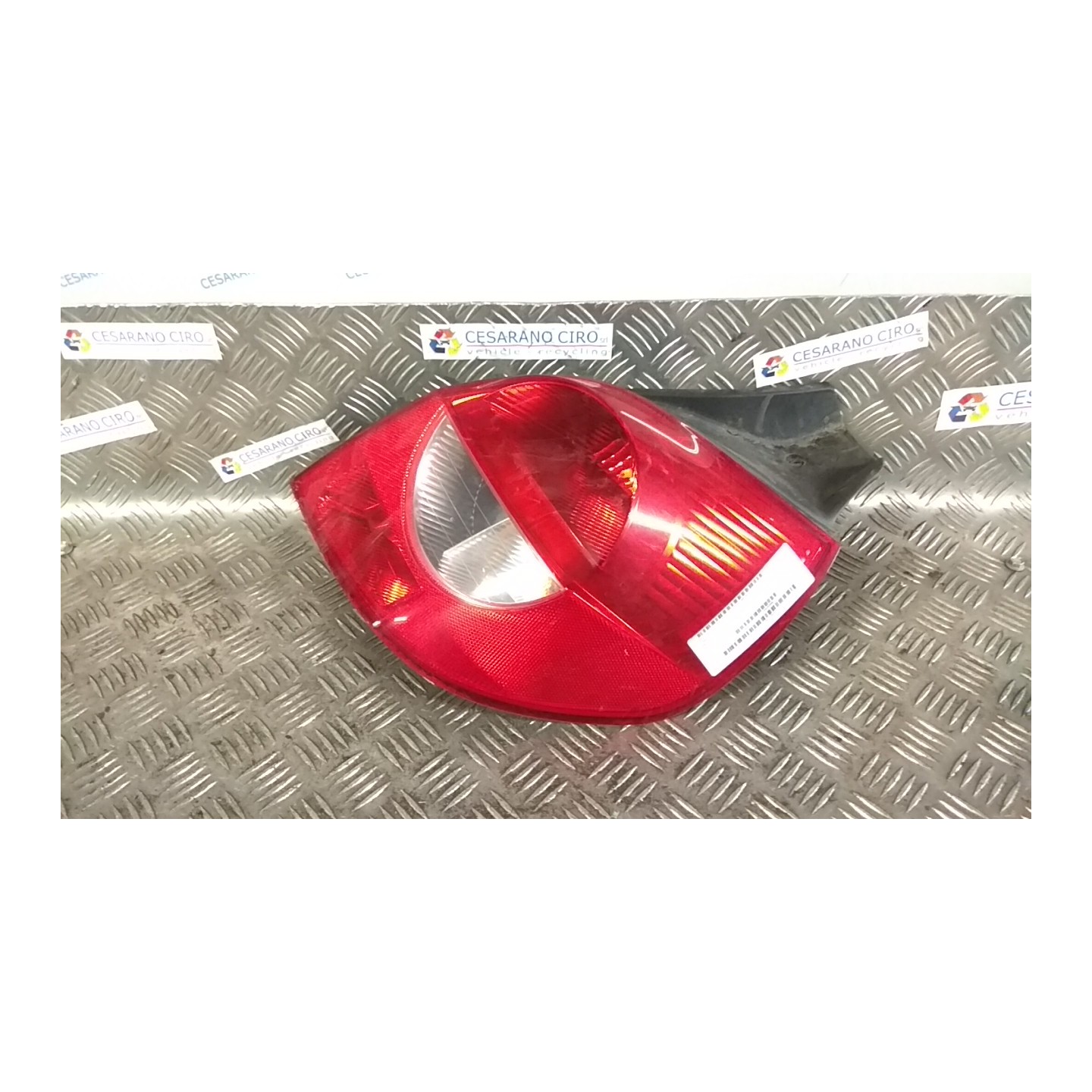 FANALE POST. DX. 038 RENAULT CLIO 3A SERIE (07/05-05/09) D4FD7 8200459960