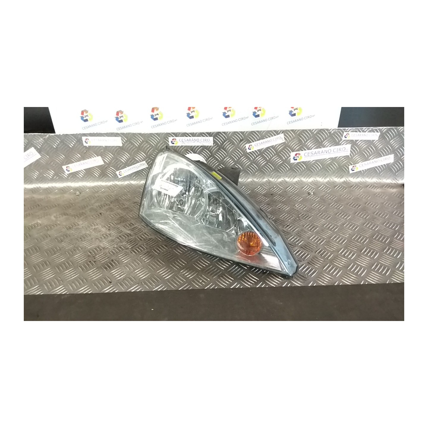 PROIETTORE DX. 059 FORD FOCUS (CAK) (10/01-04/05) F9DA 1343654