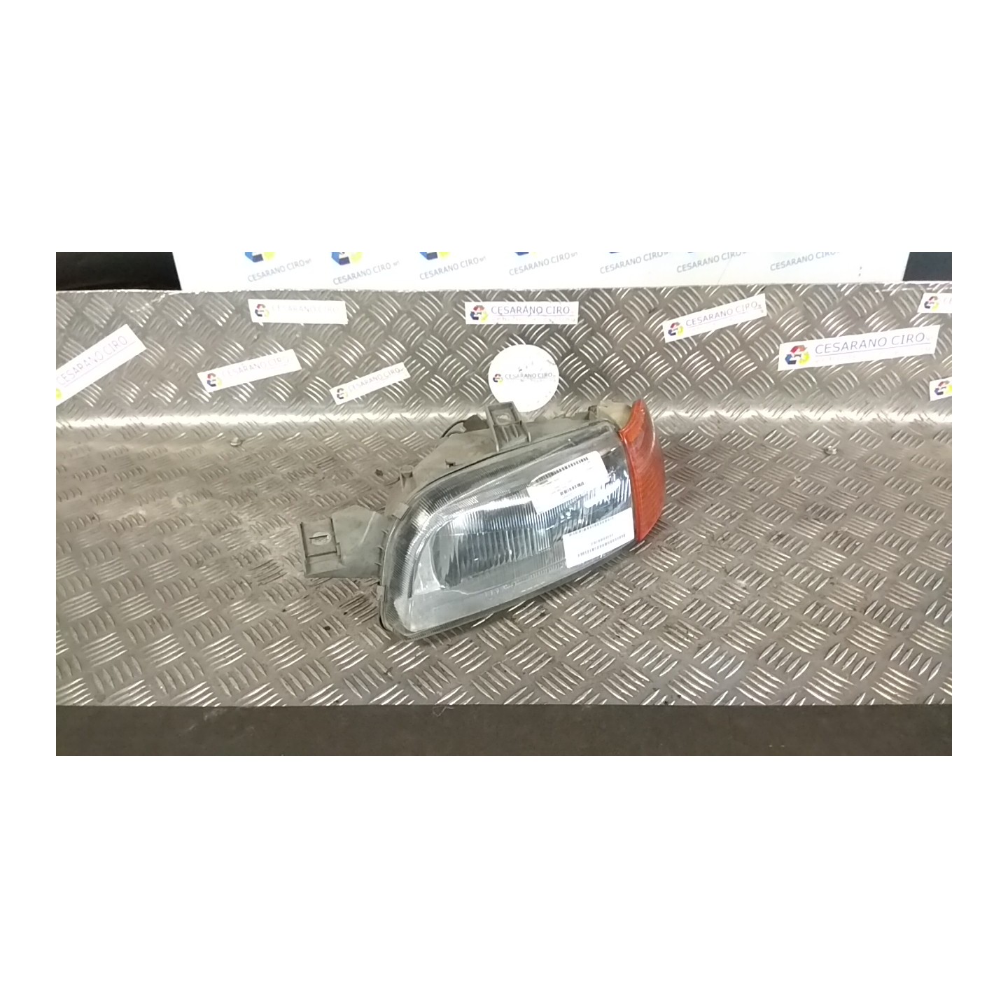PROIETTORE SX. 061 FIAT PUNTO 1A SERIE (11/93-10/99) 176B4000 46402650