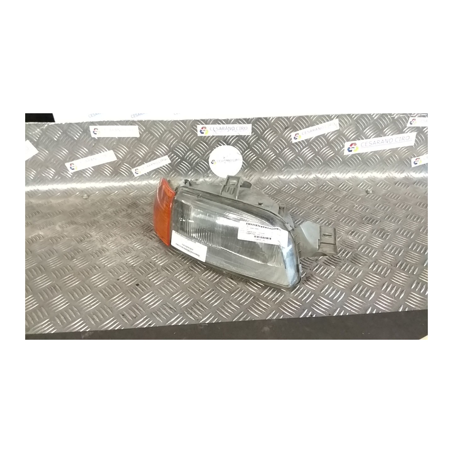 PROIETTORE DX. 062 FIAT PUNTO 1A SERIE (11/93-10/99) 176B4000 46402649