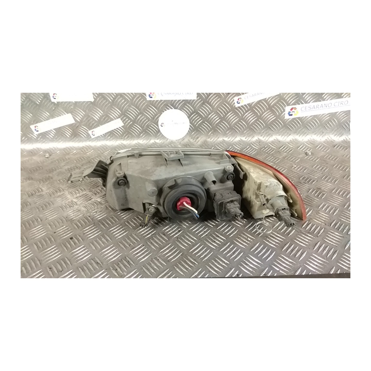 PROIETTORE DX. 062 FIAT PUNTO 1A SERIE (11/93-10/99) 176B4000 46402649