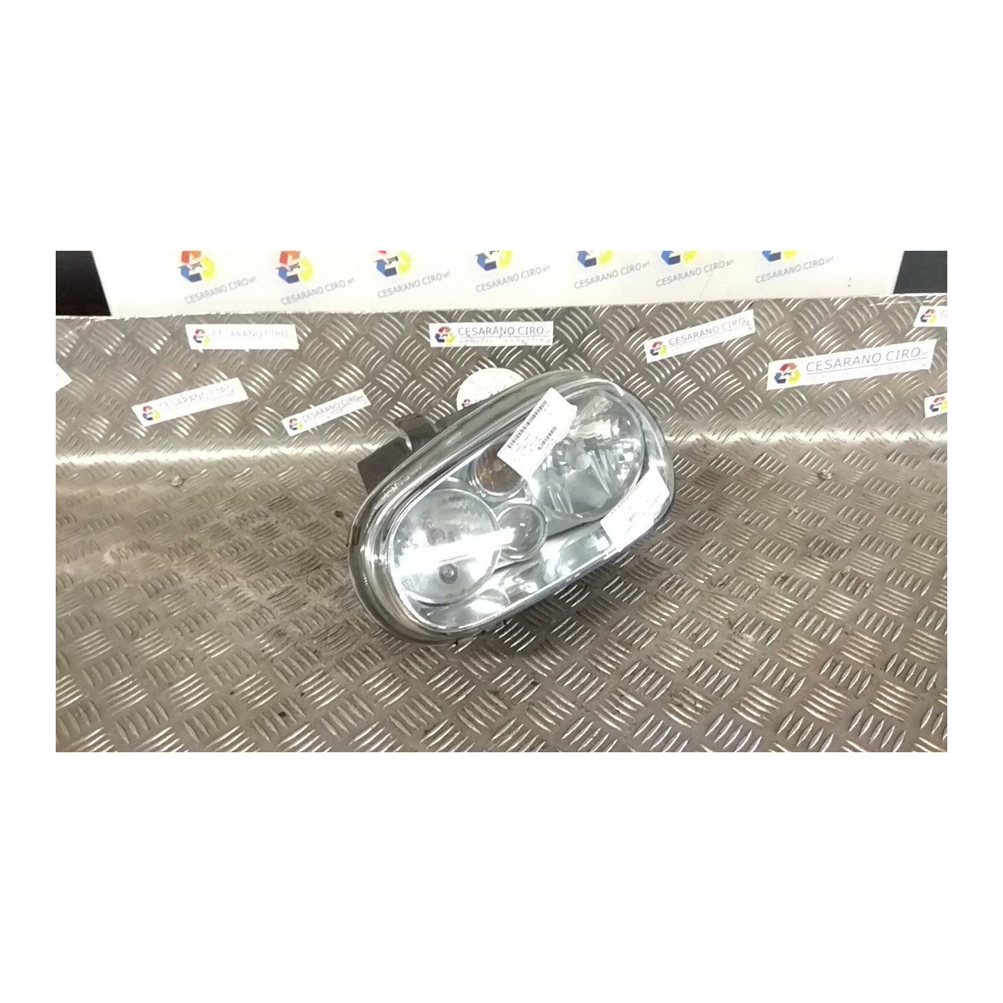 PROIETTORE HELLA SX. 071 VOLKSWAGEN GOLF (1J) (09/97-03/06) AZD 1J1941017F