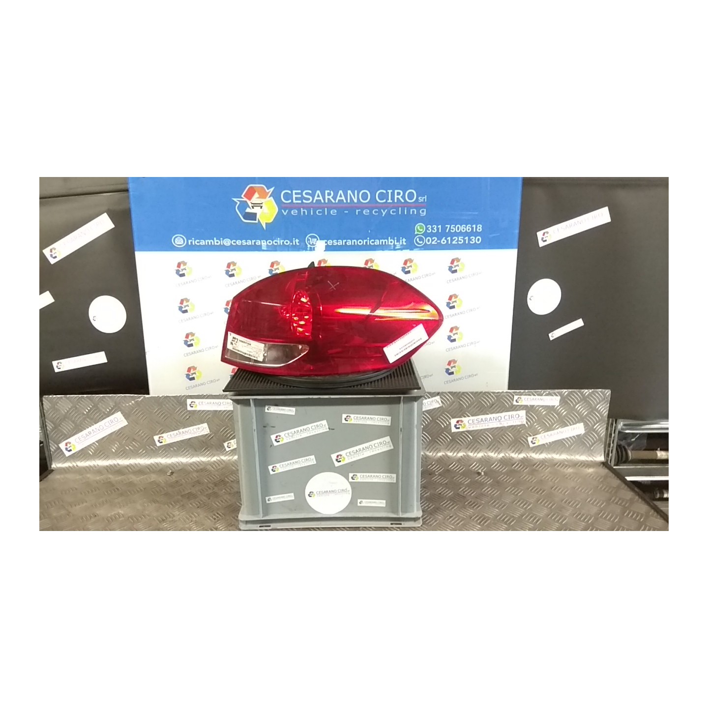 FANALE POST. DX. 083 RENAULT CLIO 3A SERIE (07/05-05/09) D4FD7 8200586844