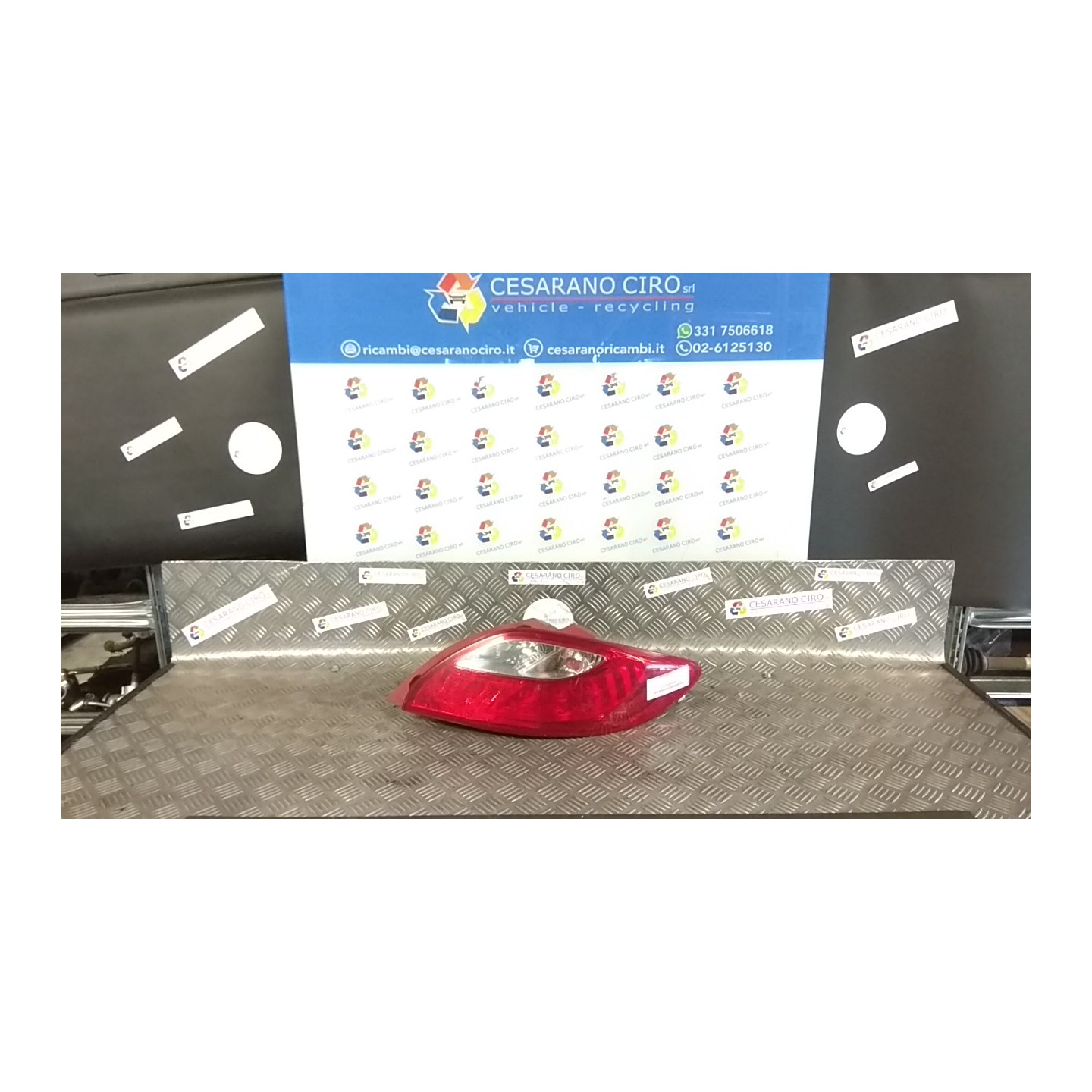 FANALE POST. DX. 181 MAZDA MAZDA 2 2A SERIE (08/07-12/14 ZJ D65151150M
